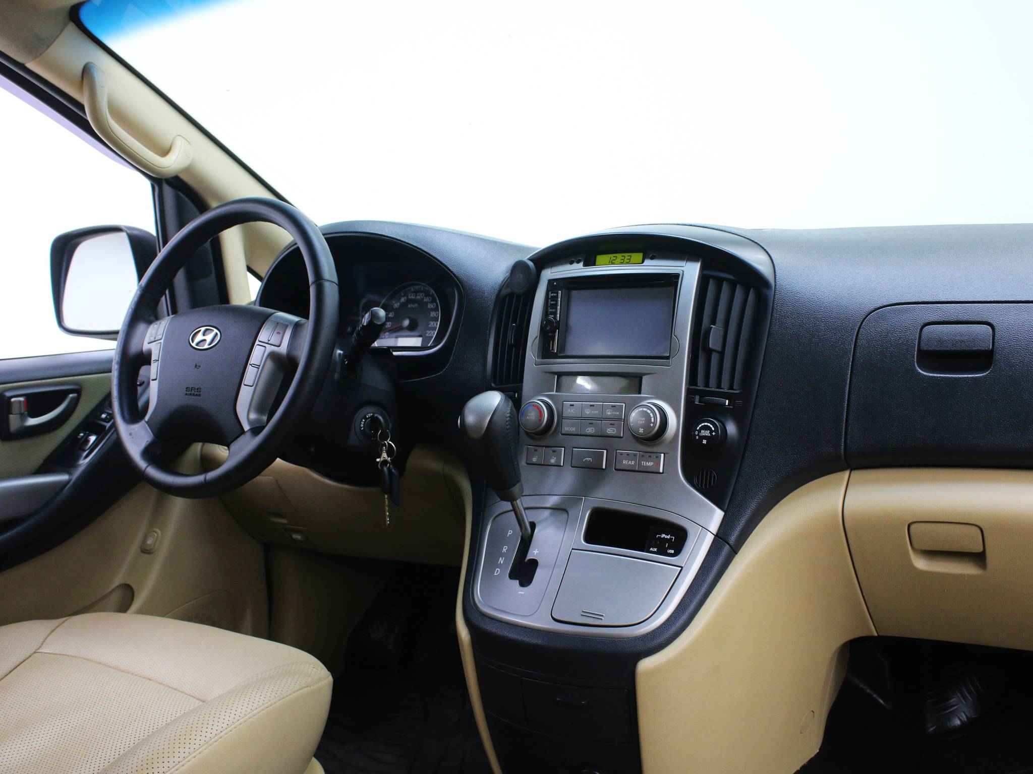 Hyundai Grand Starex, I