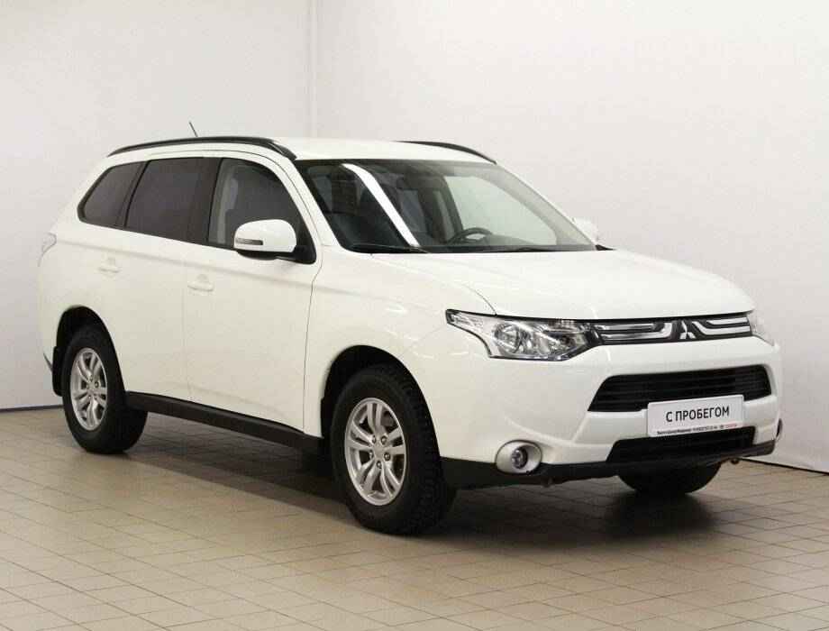 Mitsubishi Outlander, III