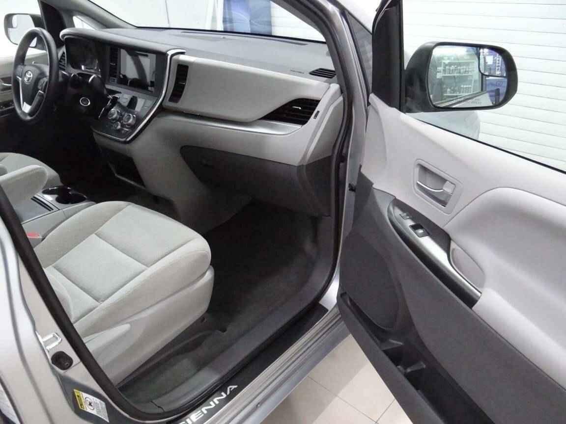 Toyota Sienna, III Рестайлинг