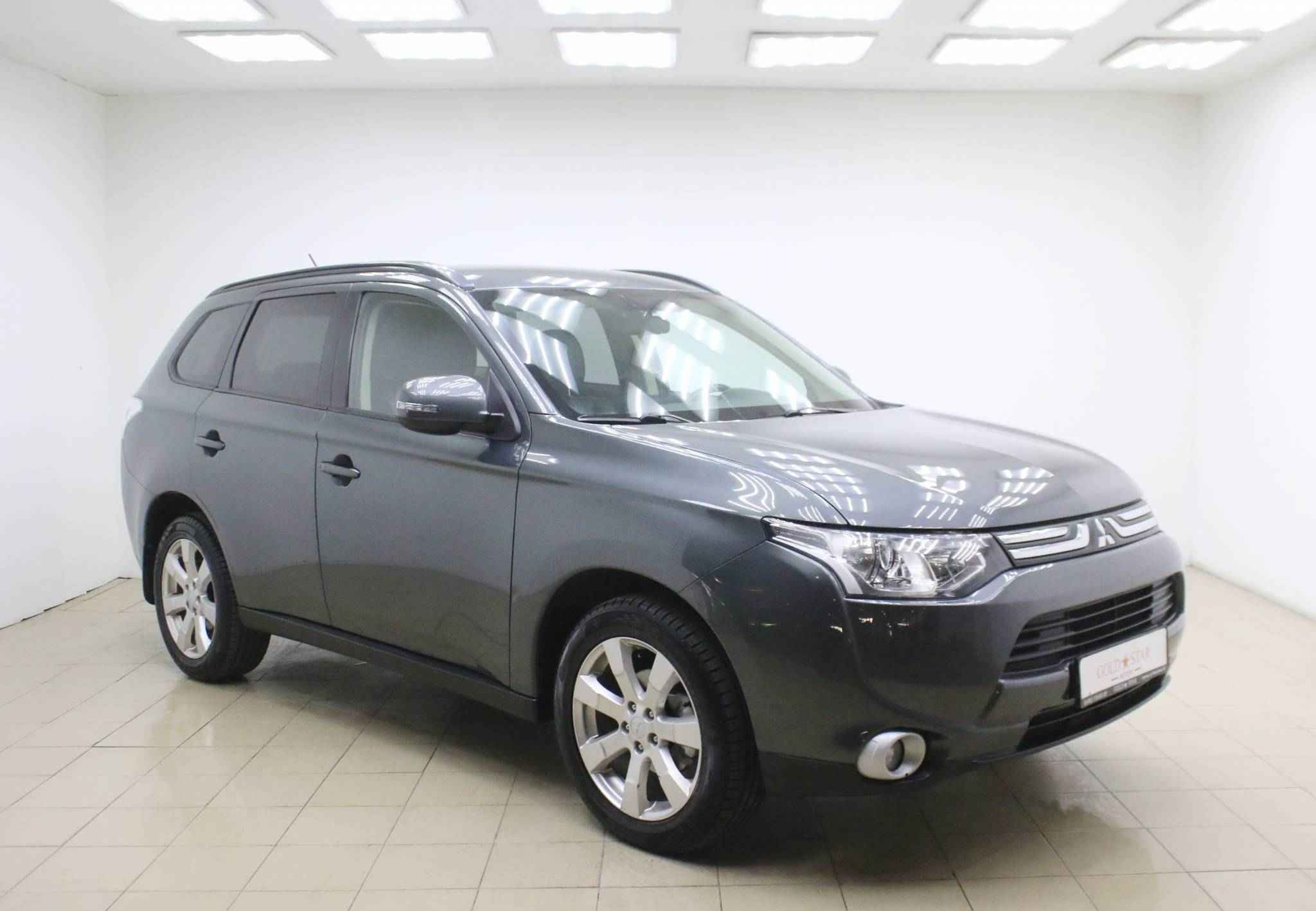Mitsubishi Outlander, III
