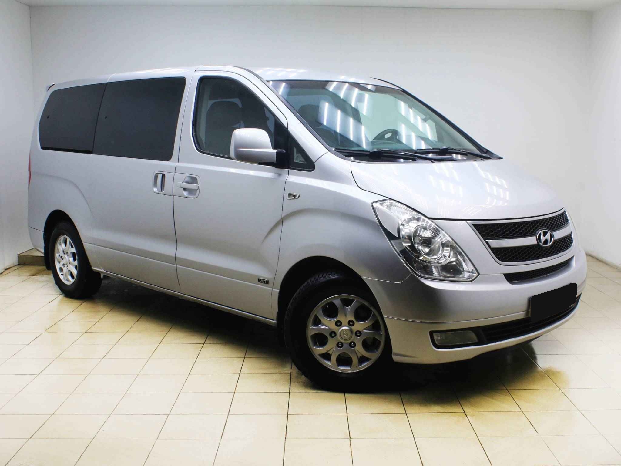 Hyundai Grand Starex, I