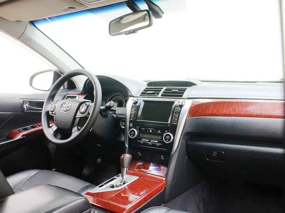 Toyota Camry, VII (XV50)