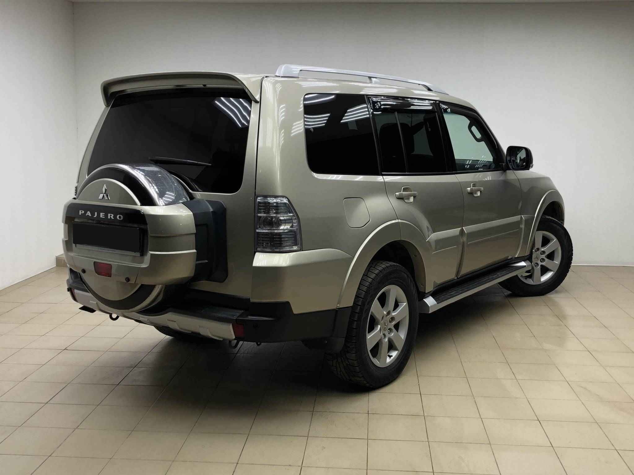 Mitsubishi Pajero, IV