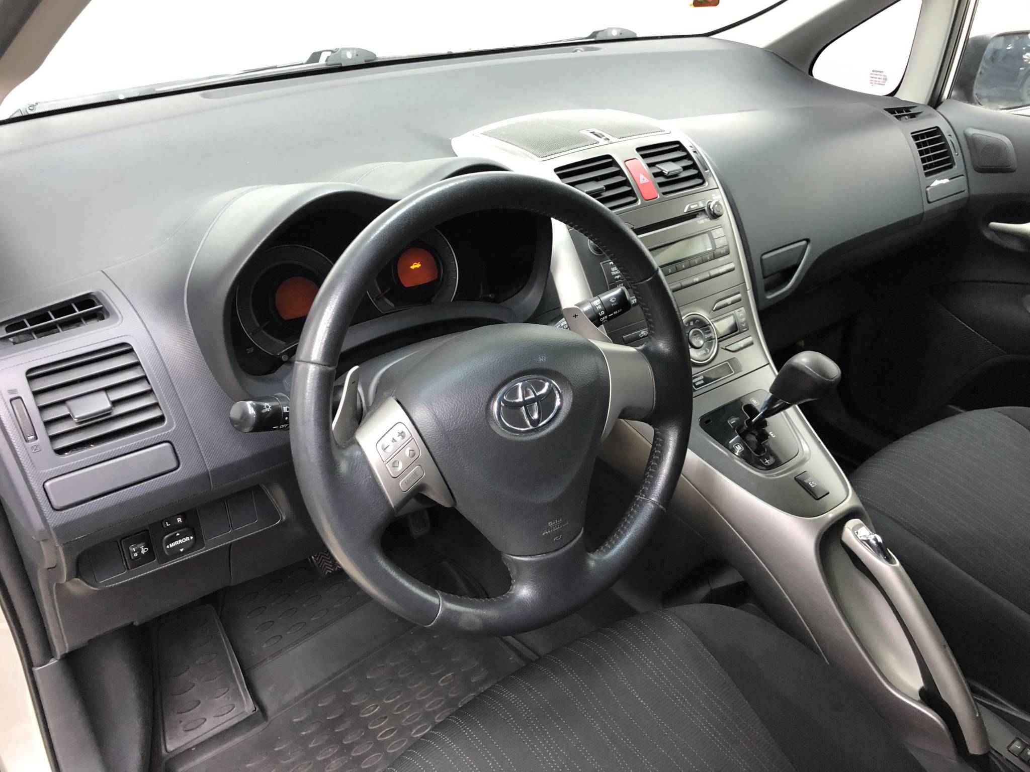 Toyota Auris, I