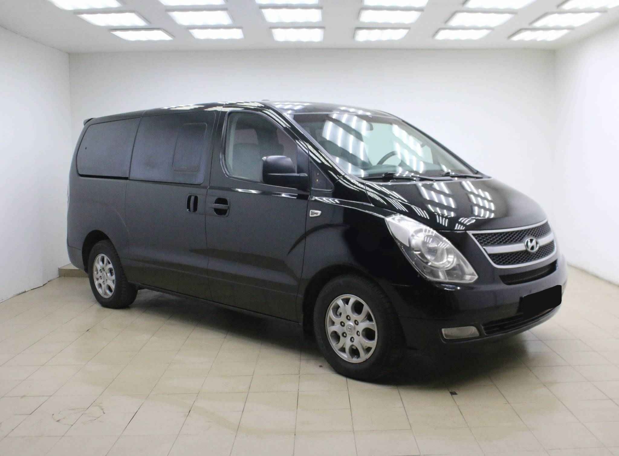 Hyundai Grand Starex, I