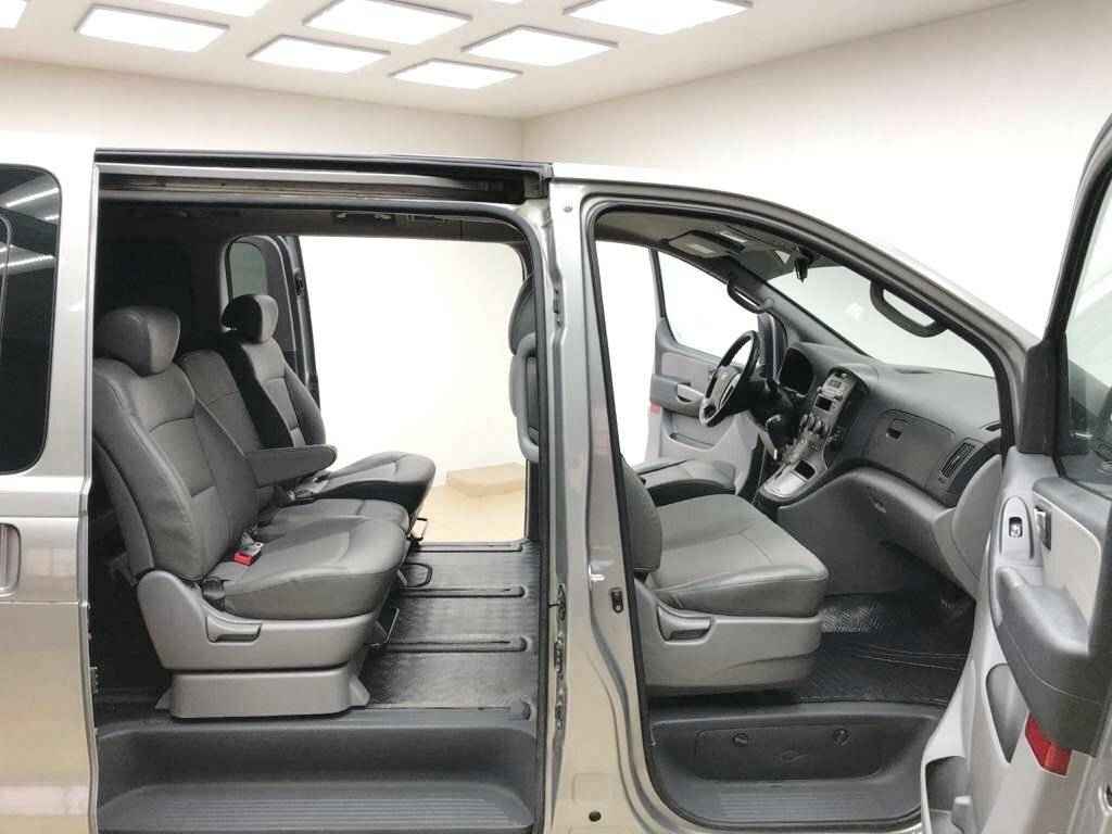 Hyundai Grand Starex, I