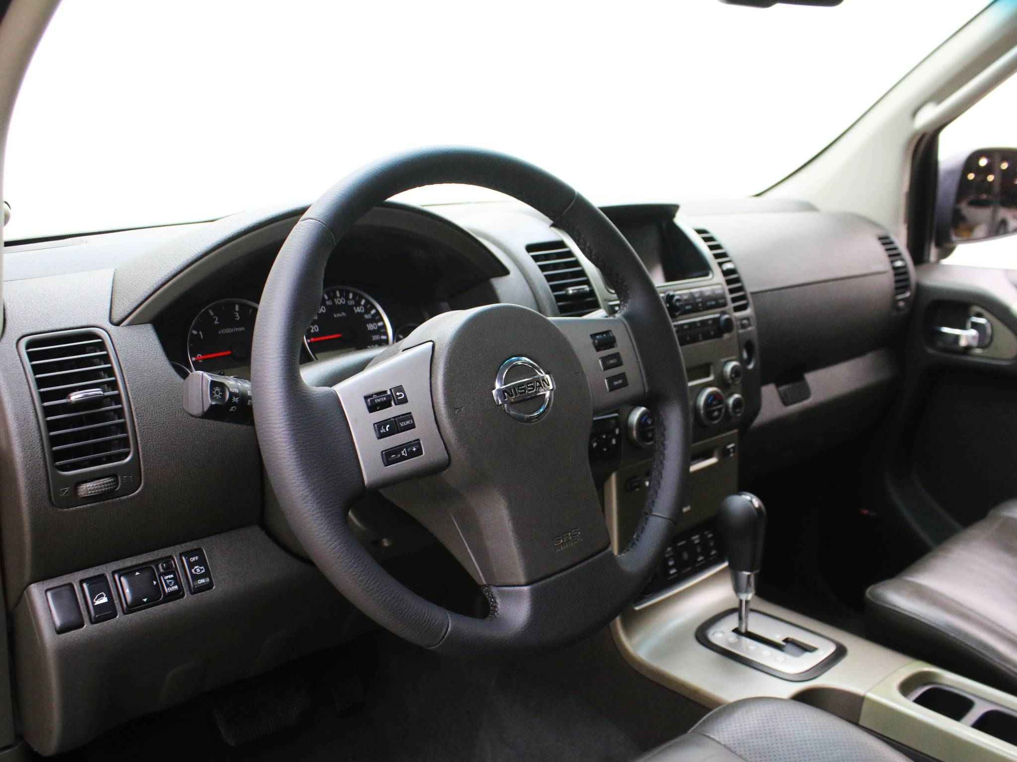 Nissan Pathfinder, III