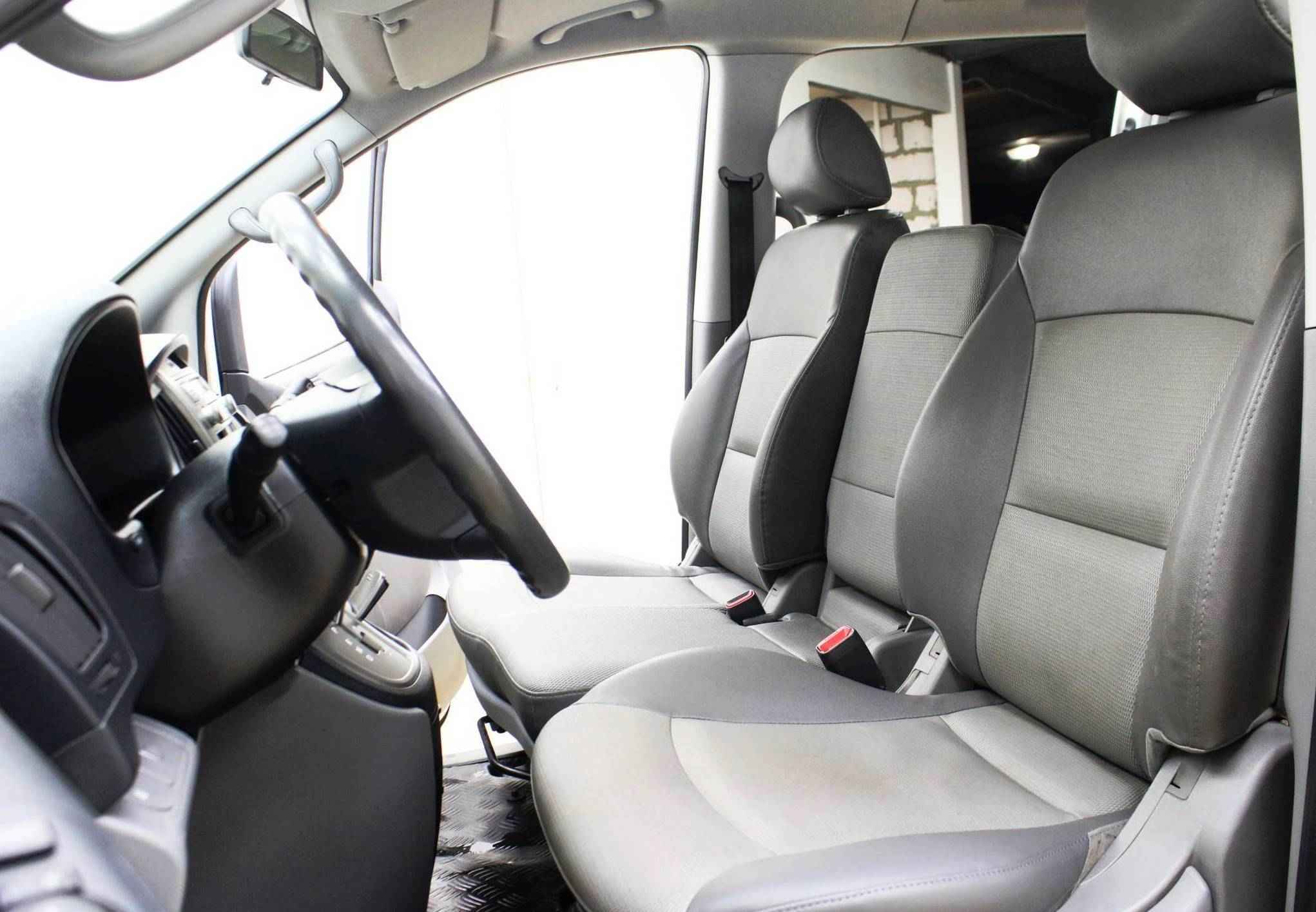 Hyundai Grand Starex, I