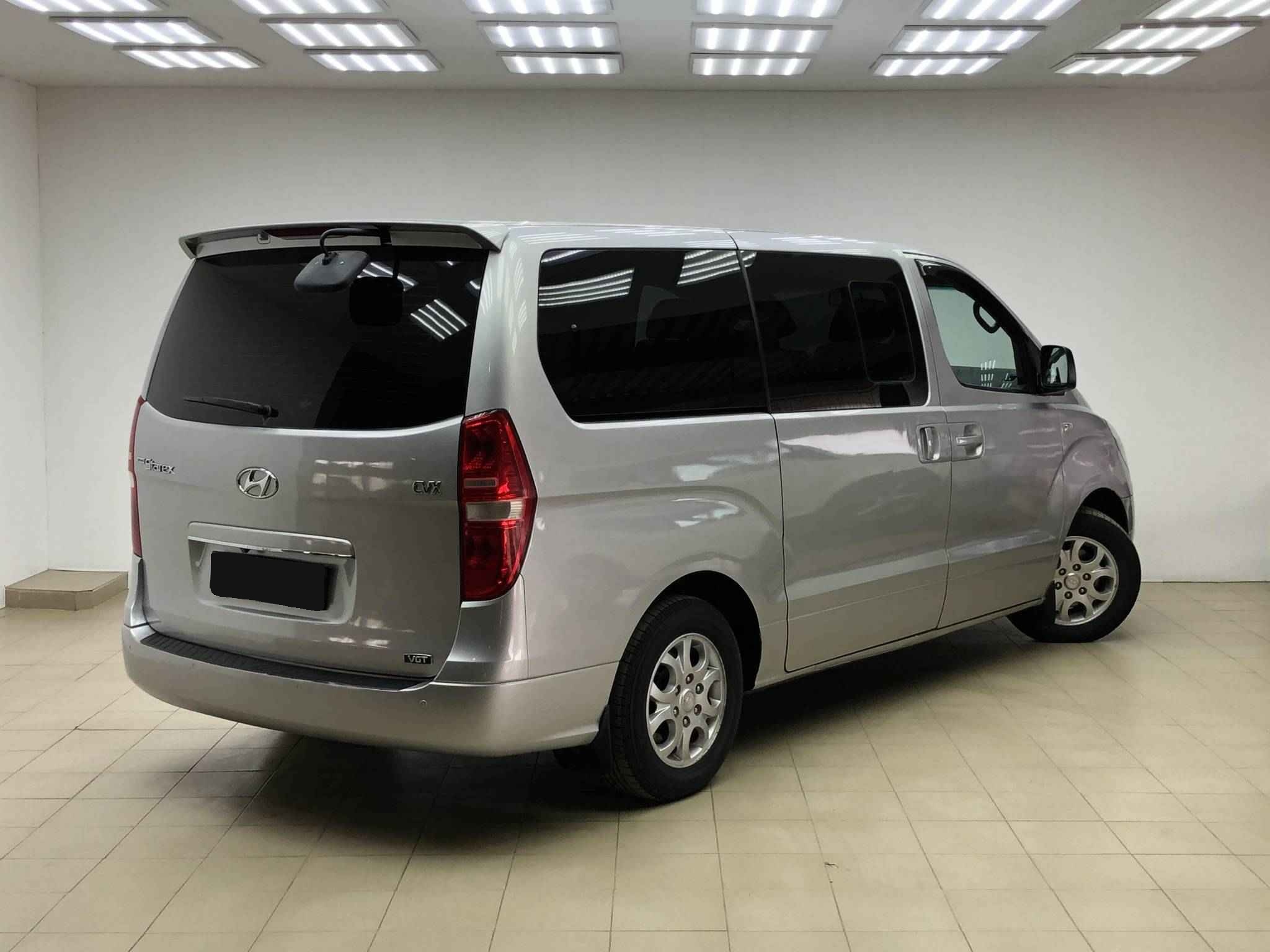 Hyundai Grand Starex, I