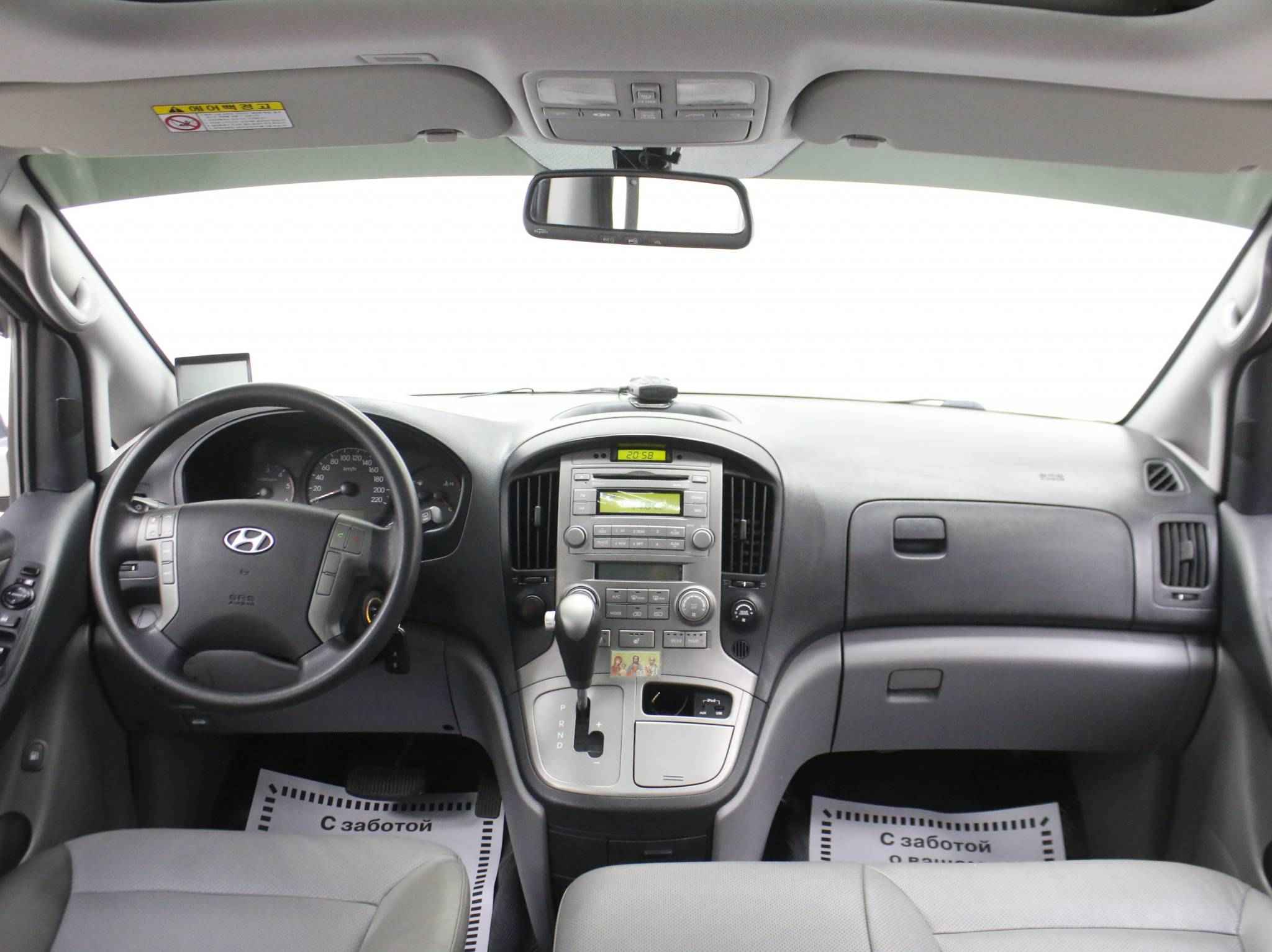 Hyundai Grand Starex, I