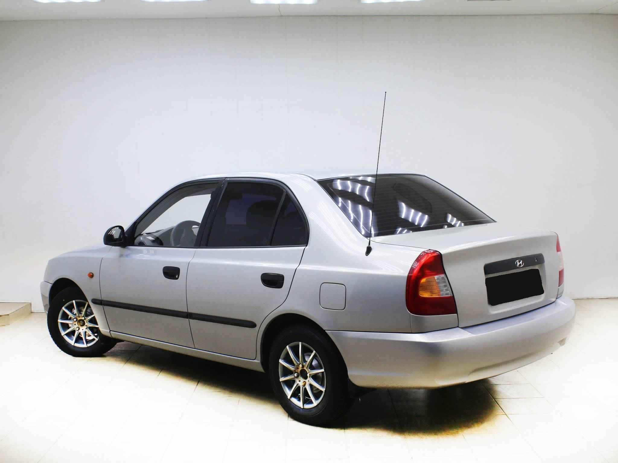 Hyundai Accent, II