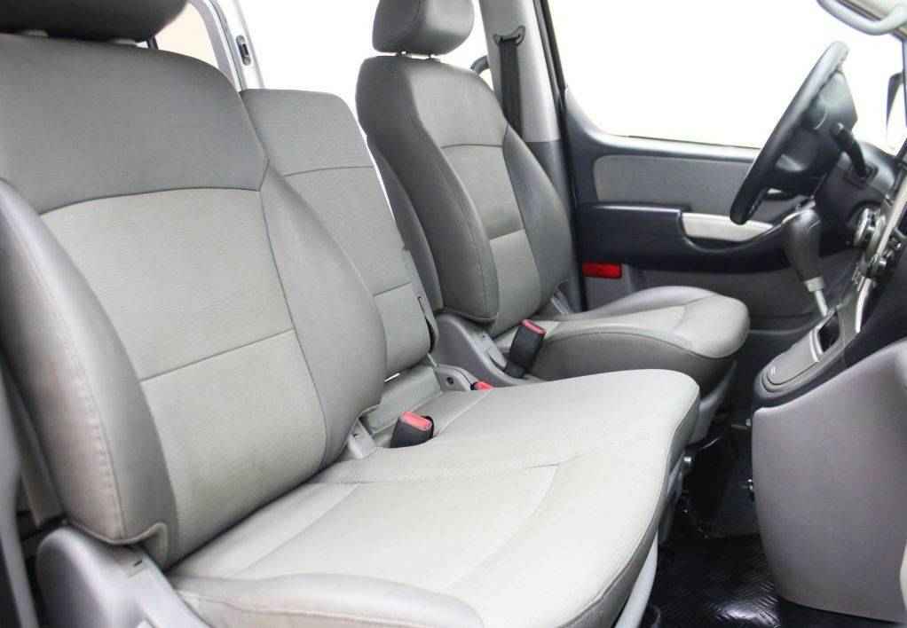 Hyundai Grand Starex, I