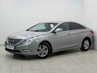 Hyundai Sonata, VI (YF)