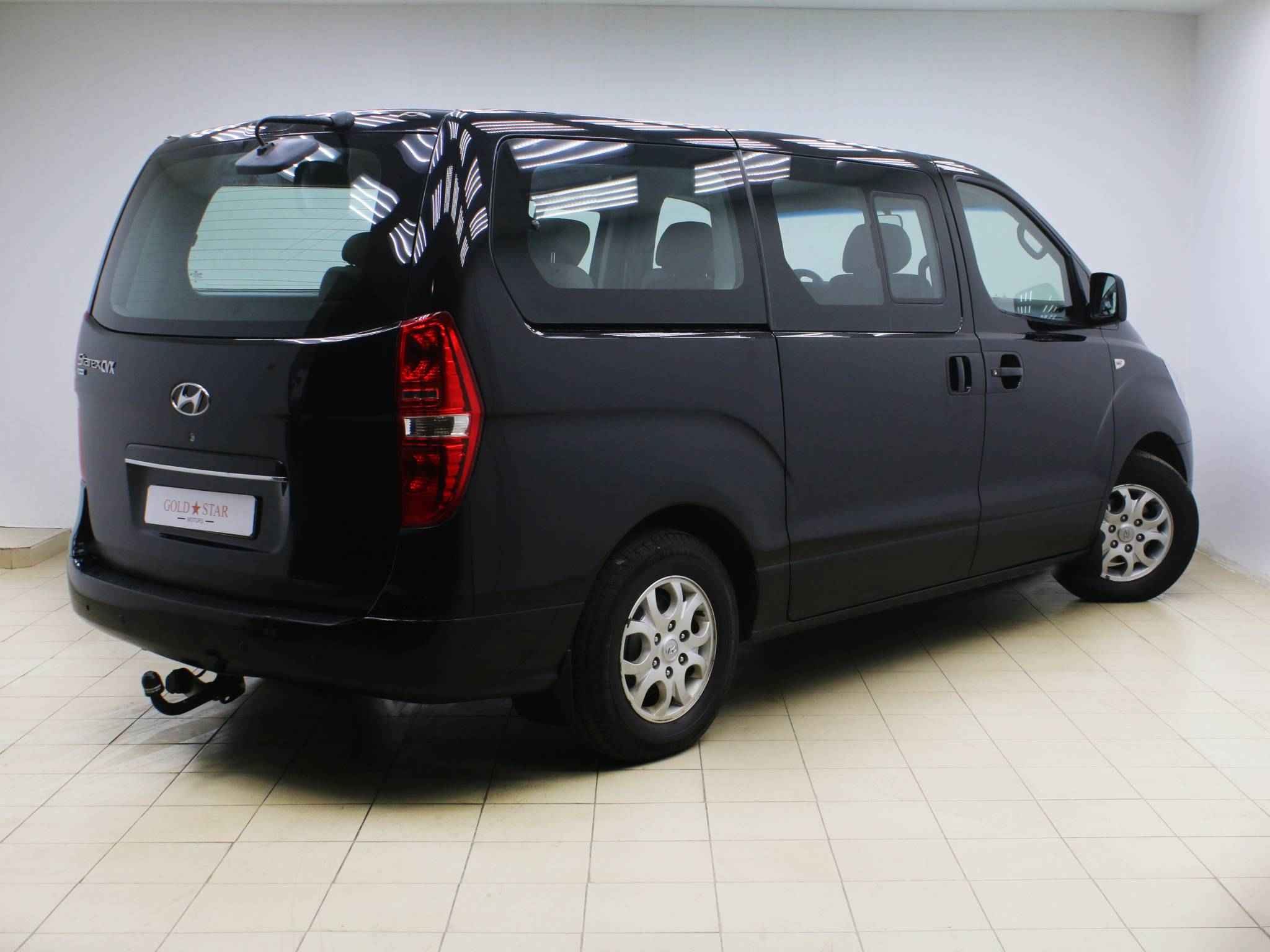 Hyundai Grand Starex, I