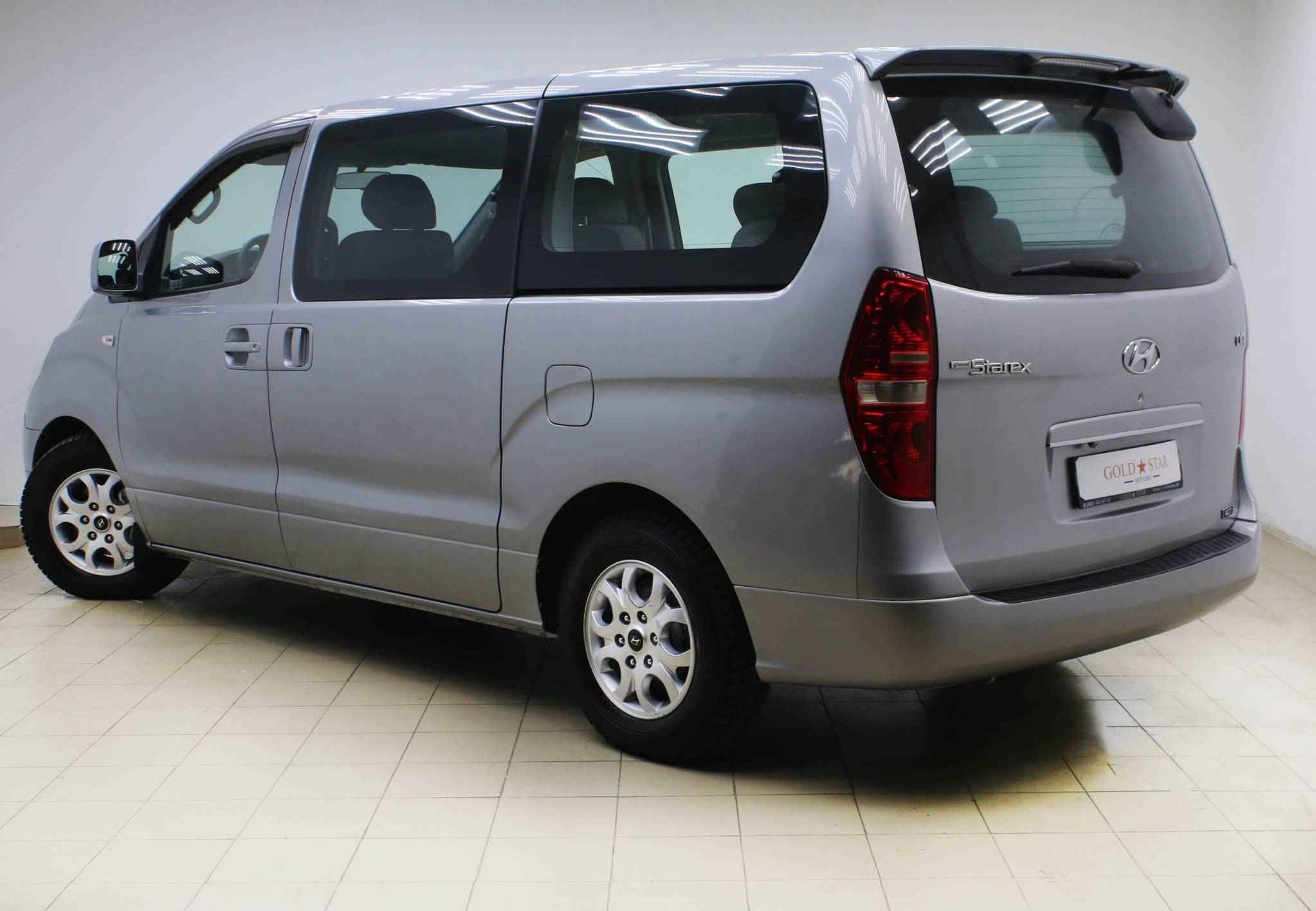 Hyundai Grand Starex, I