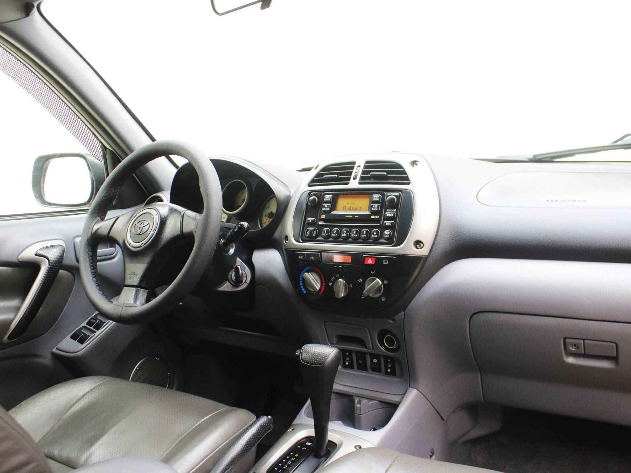 Toyota RAV4, II (XA20)