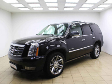 Cadillac Escalade, III