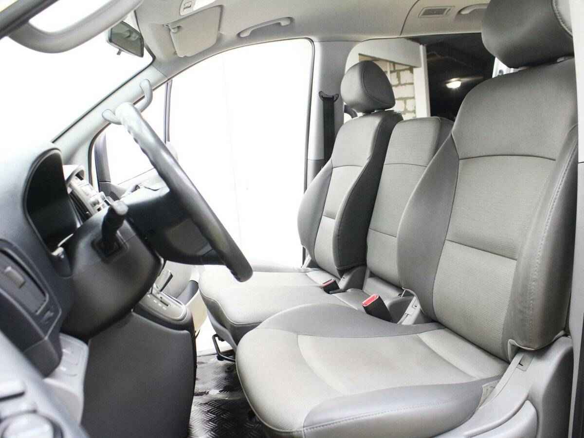 Hyundai Grand Starex, I