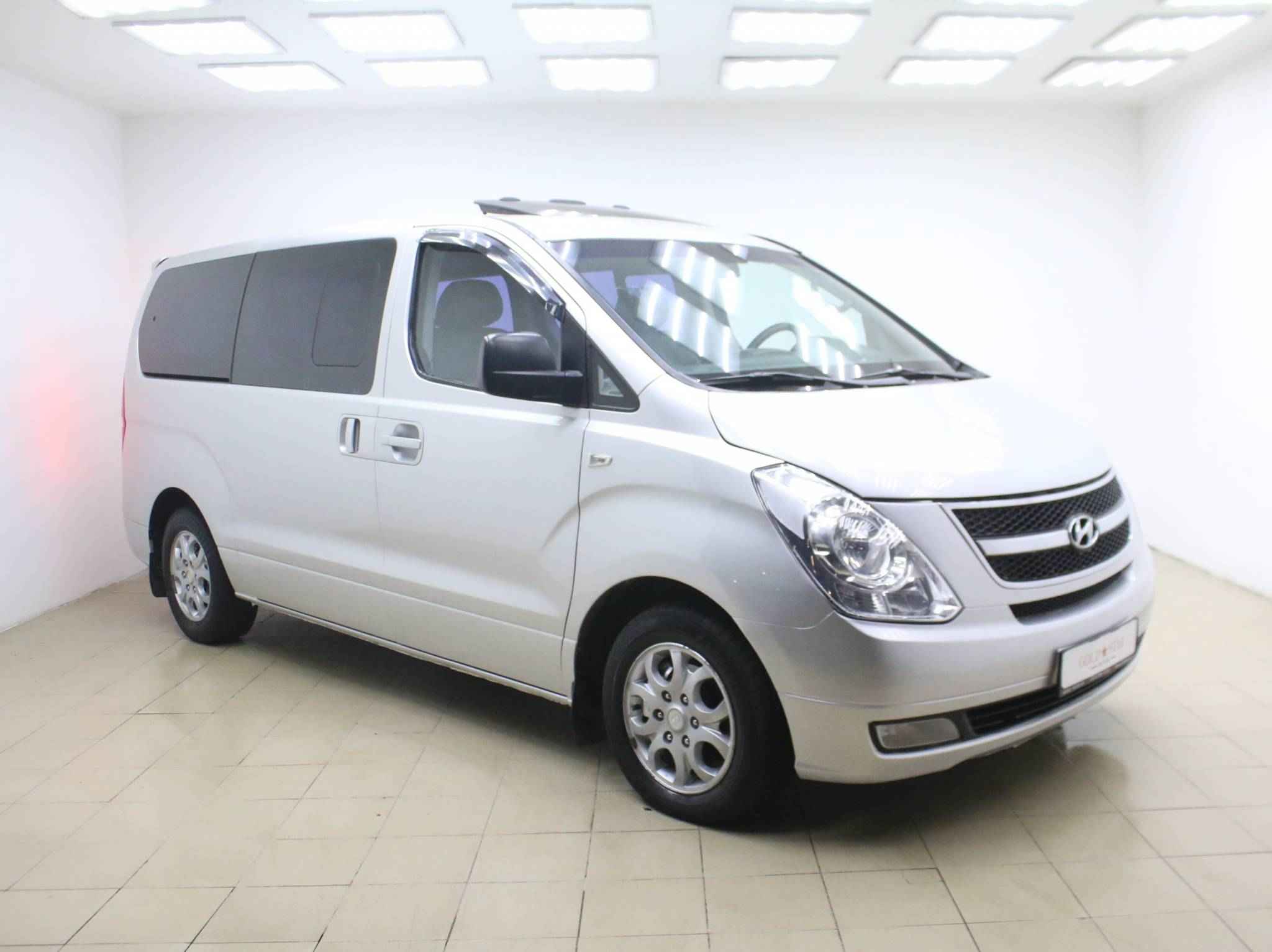 Hyundai Grand Starex, I