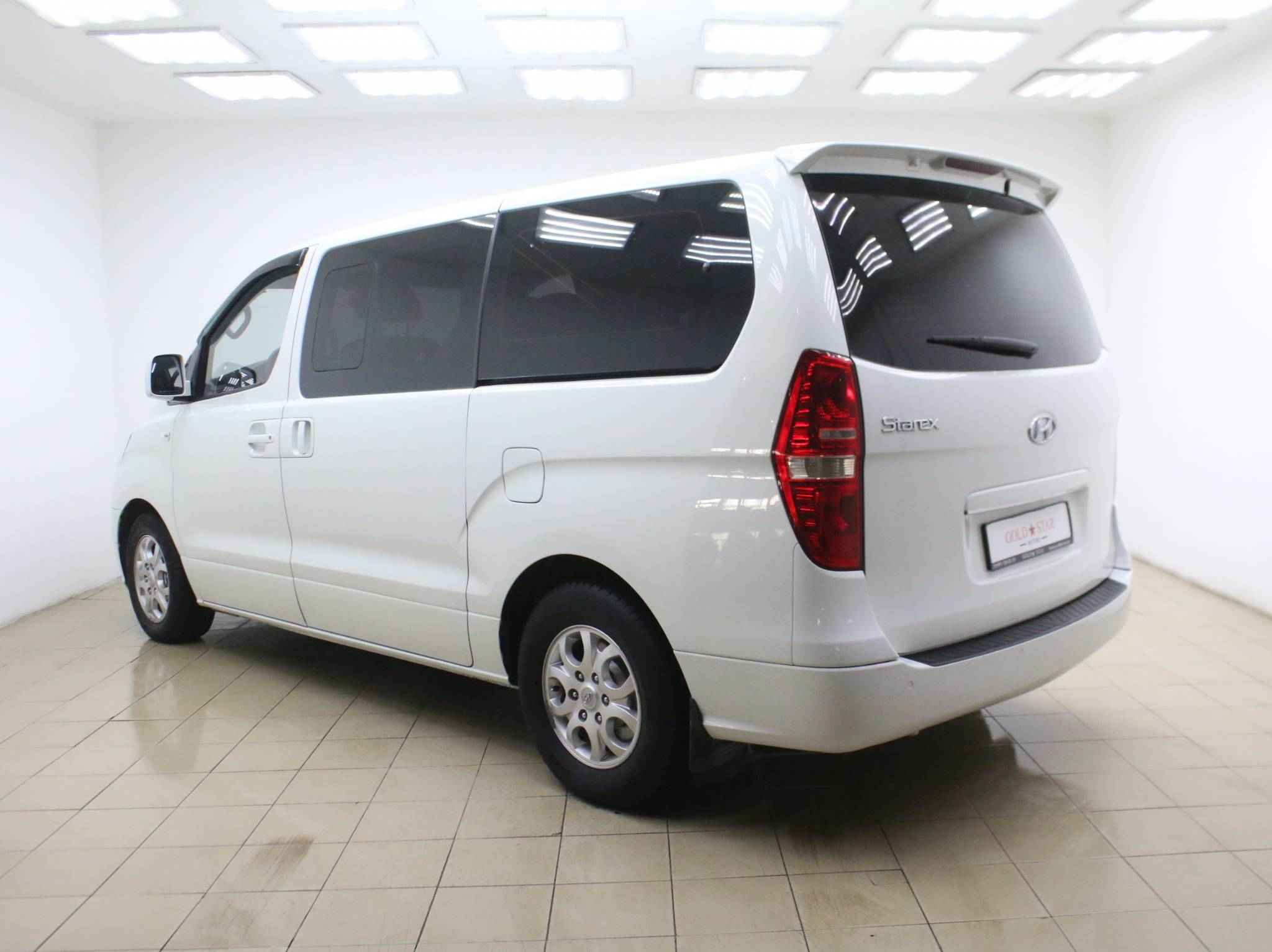 Hyundai Grand Starex, I