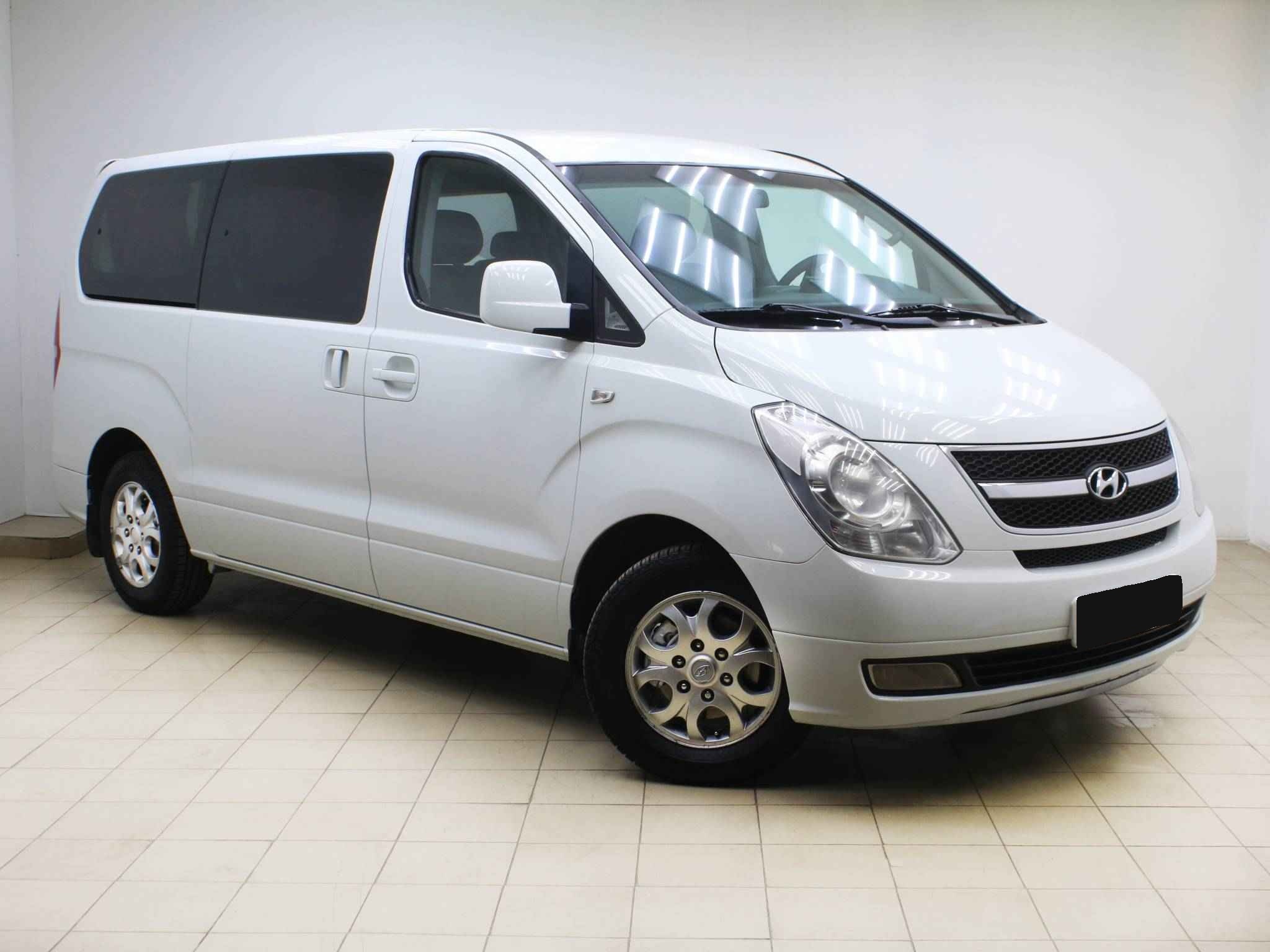 Hyundai Grand Starex, I