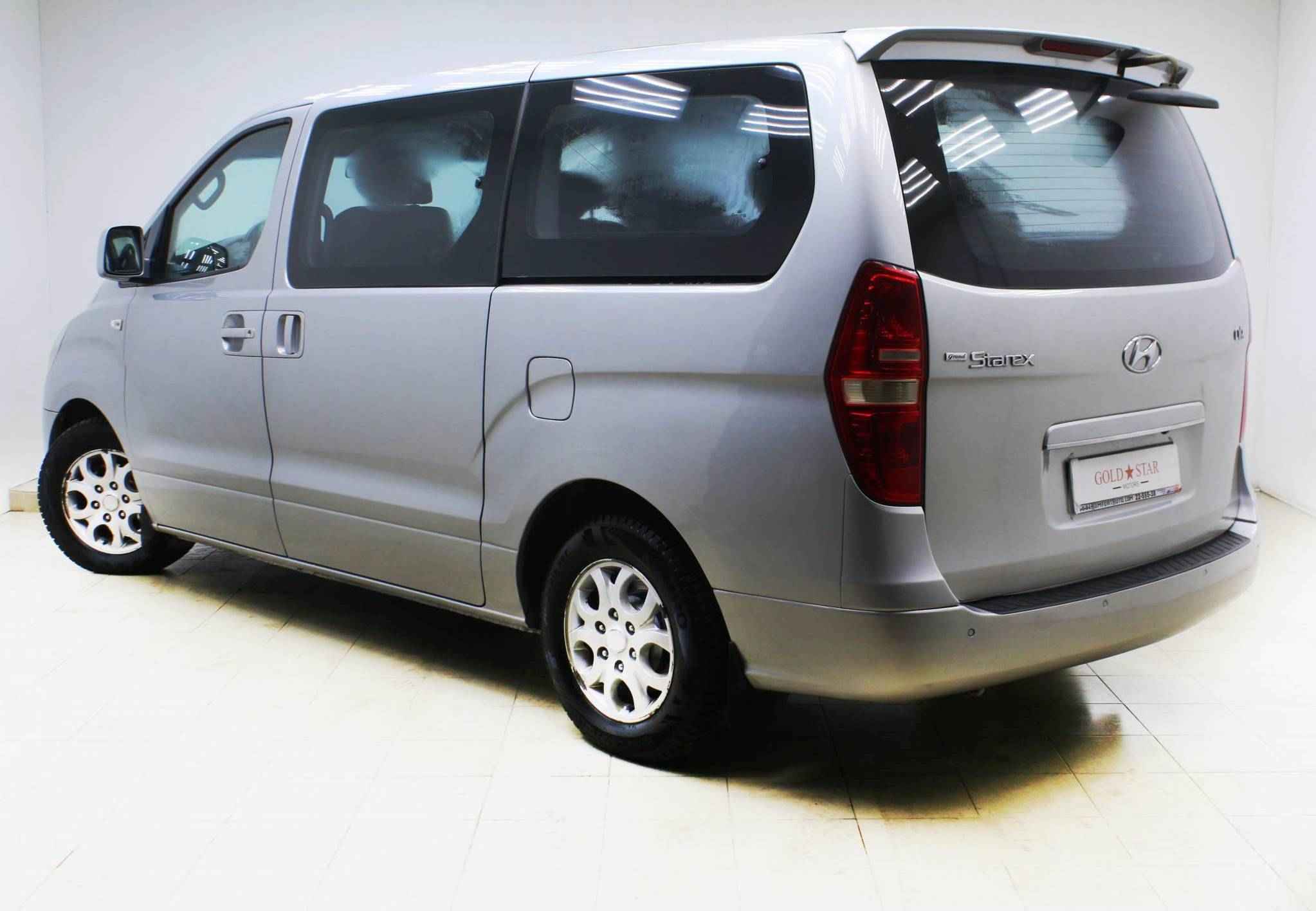Hyundai Grand Starex, I