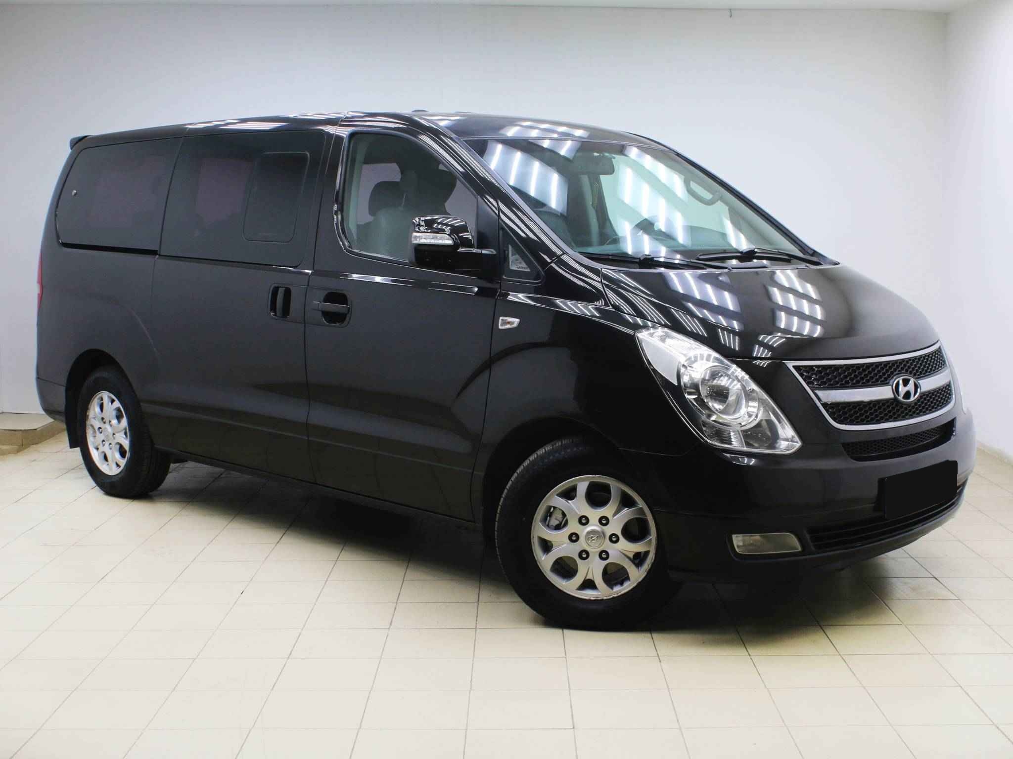 Hyundai Grand Starex, I