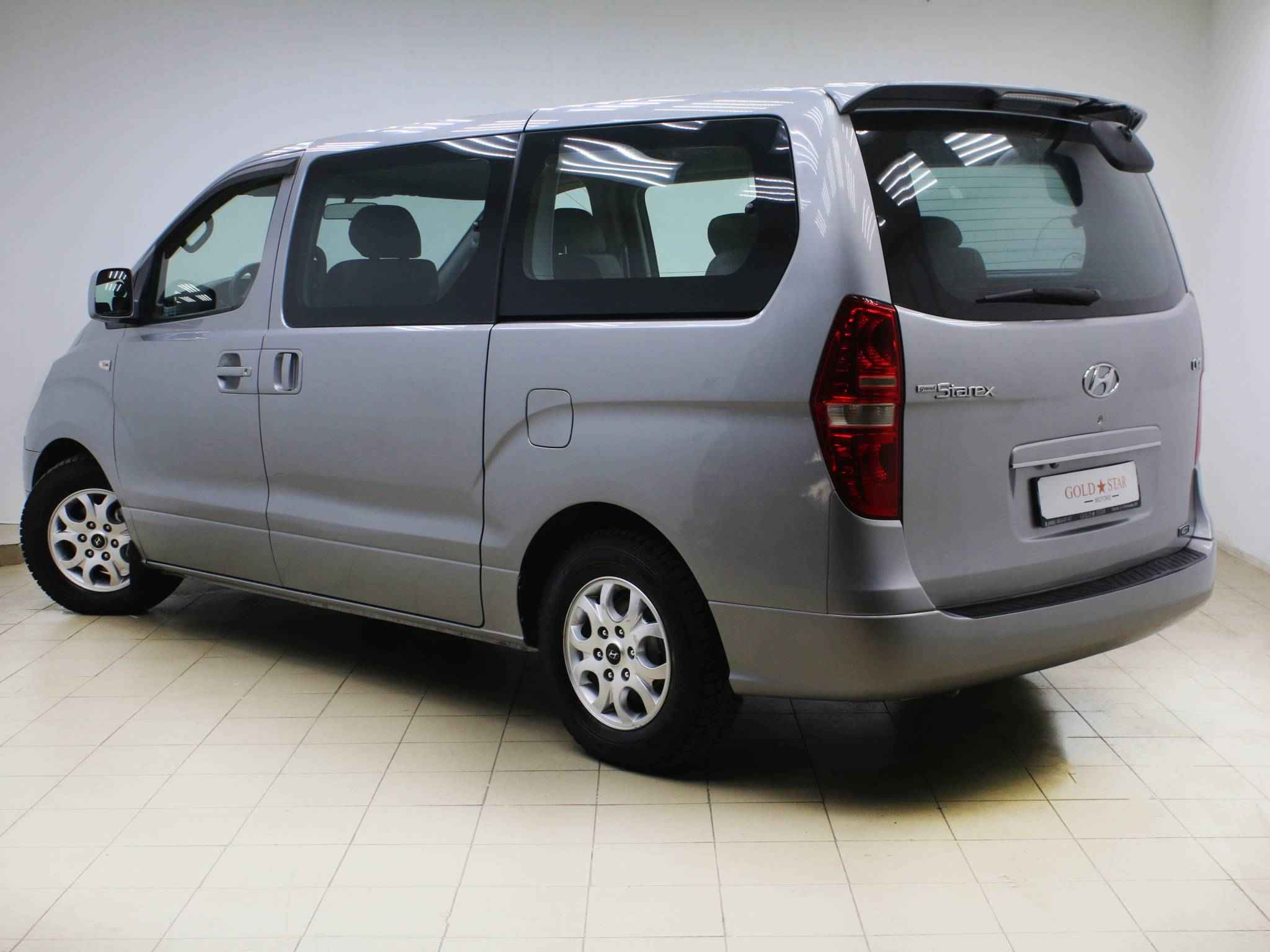 Hyundai Grand Starex, I