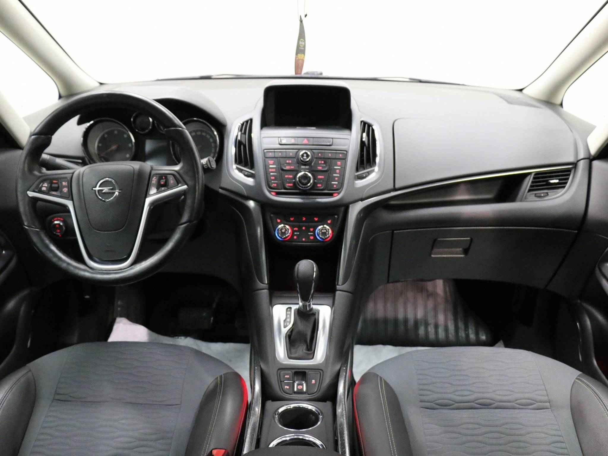 Opel Zafira, C
