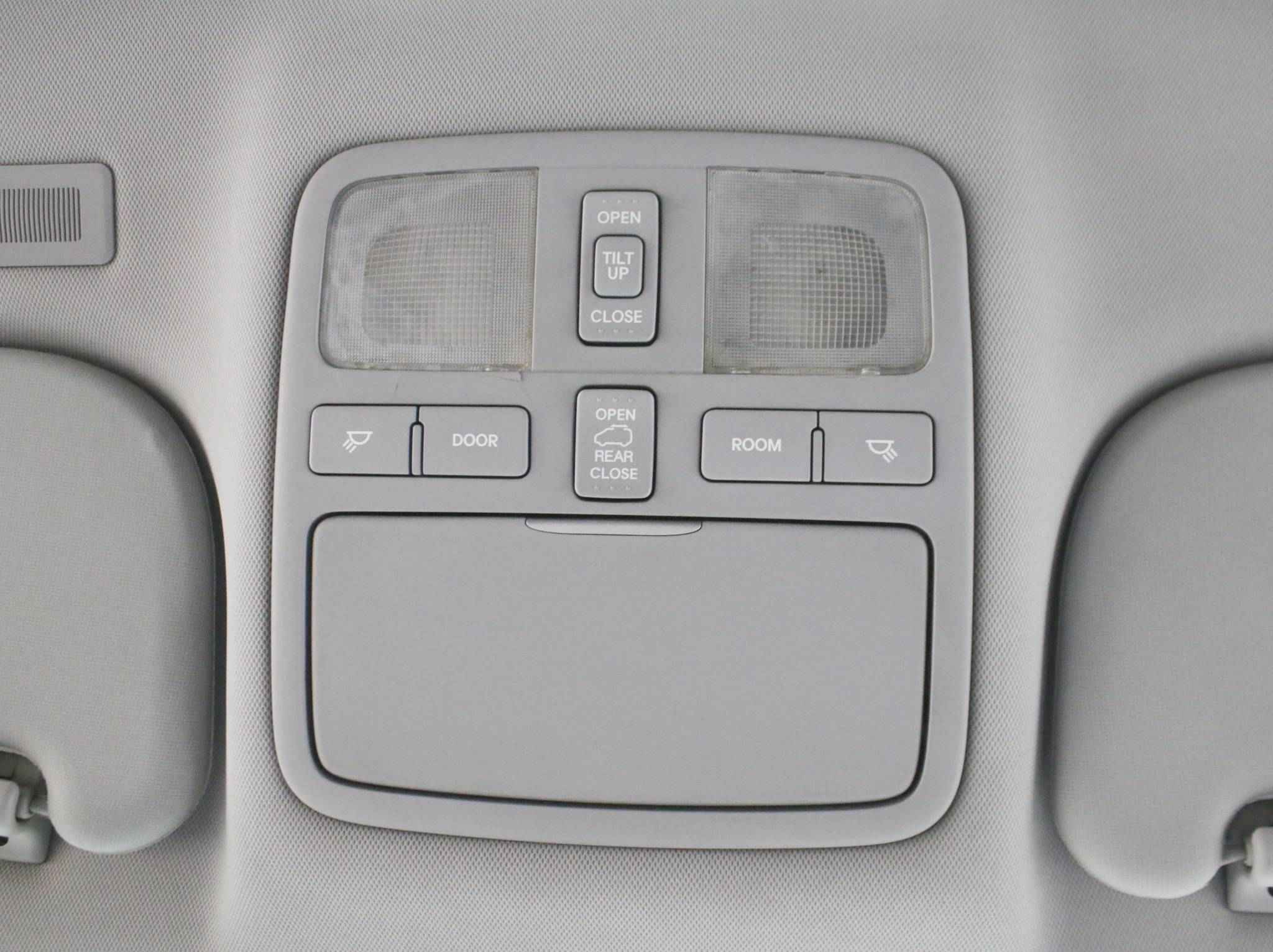 Hyundai Grand Starex, I