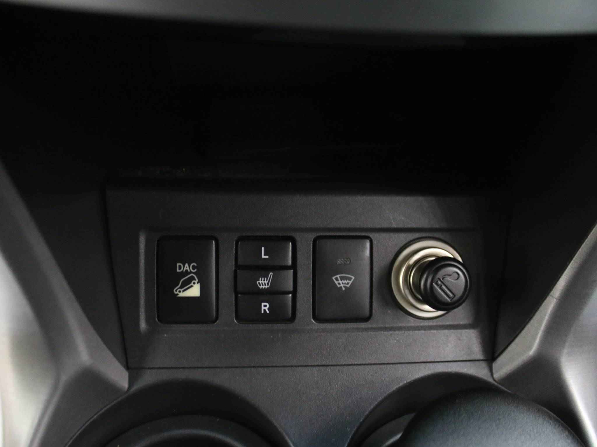 Toyota RAV4, III (XA30)