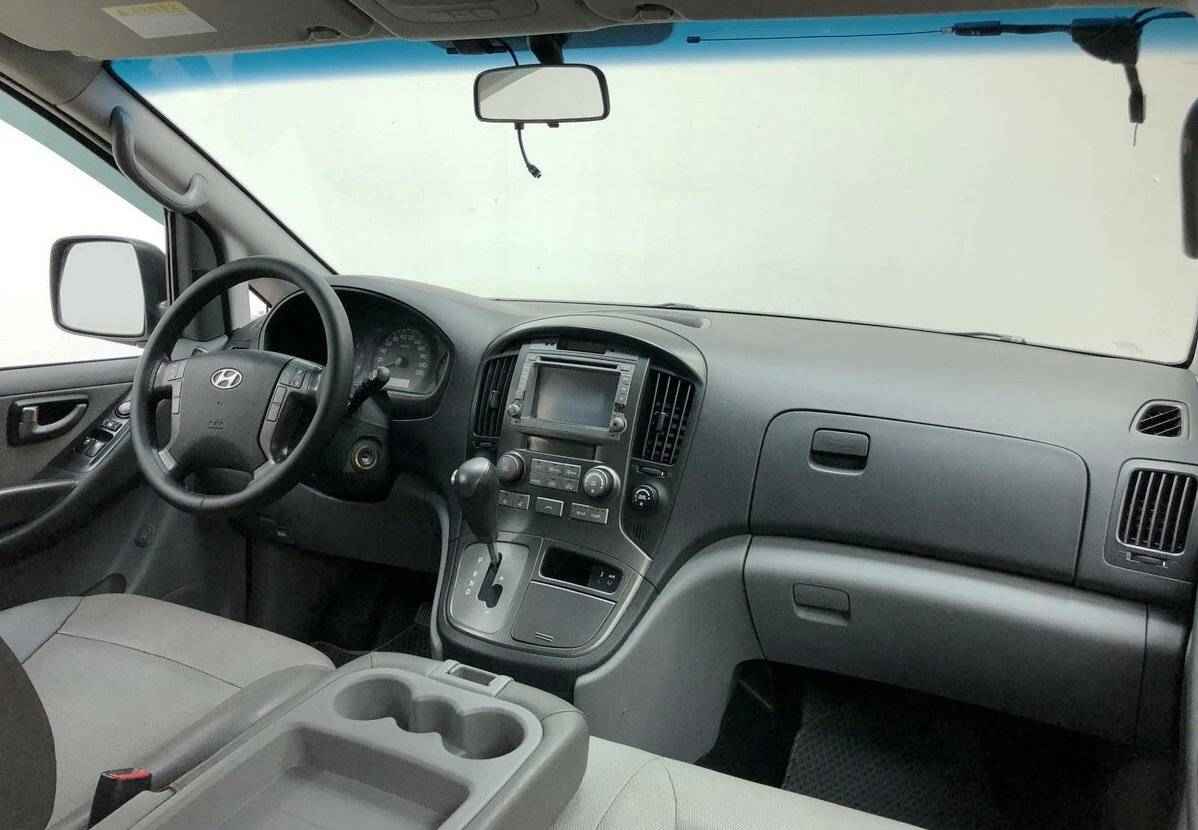 Hyundai Grand Starex, I