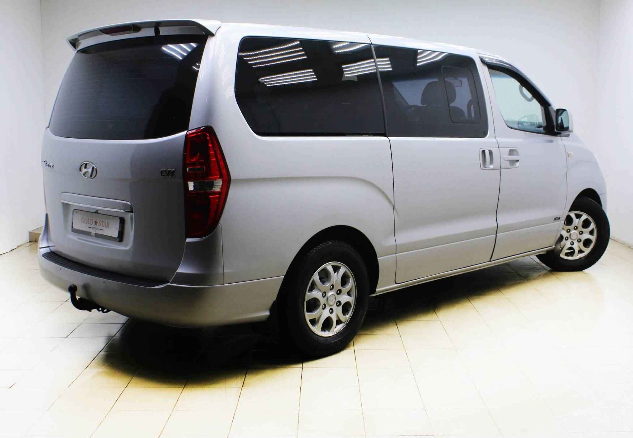 Hyundai Grand Starex, I