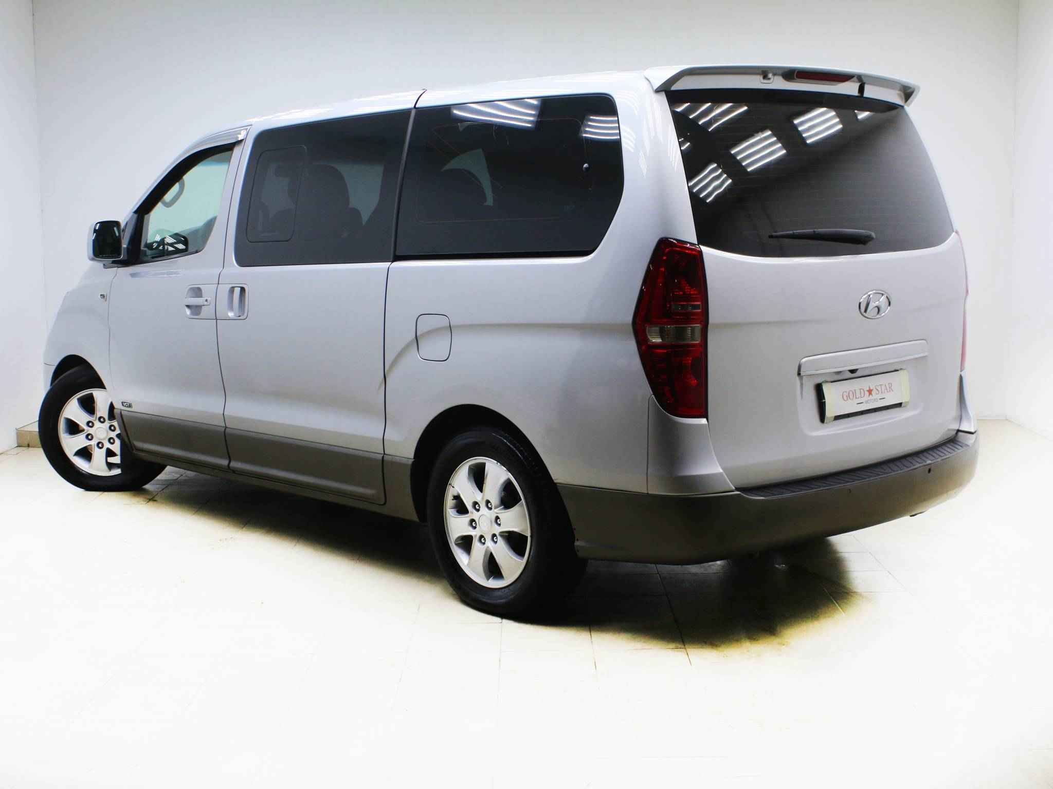 Hyundai Grand Starex, I