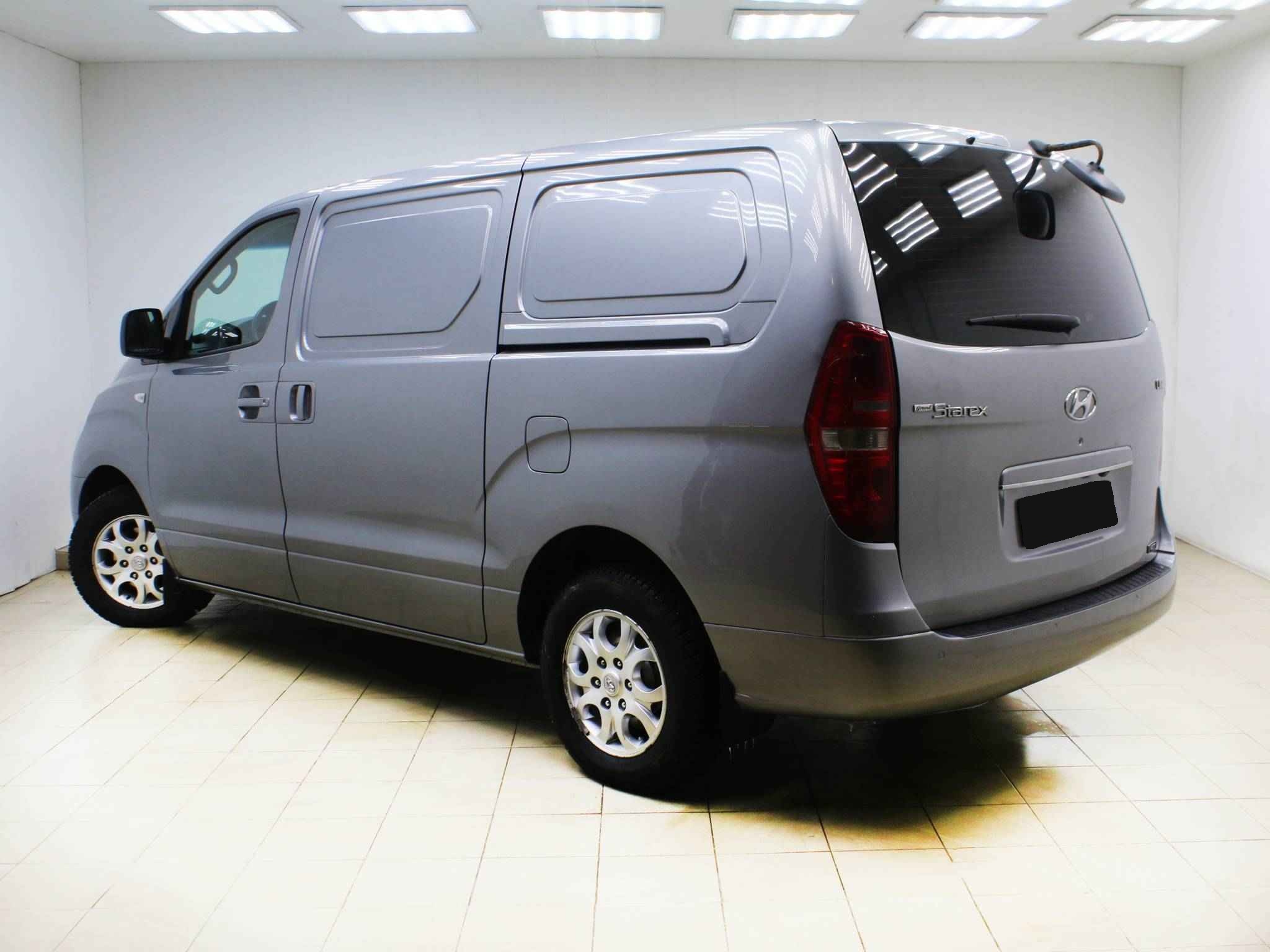 Hyundai Grand Starex, I