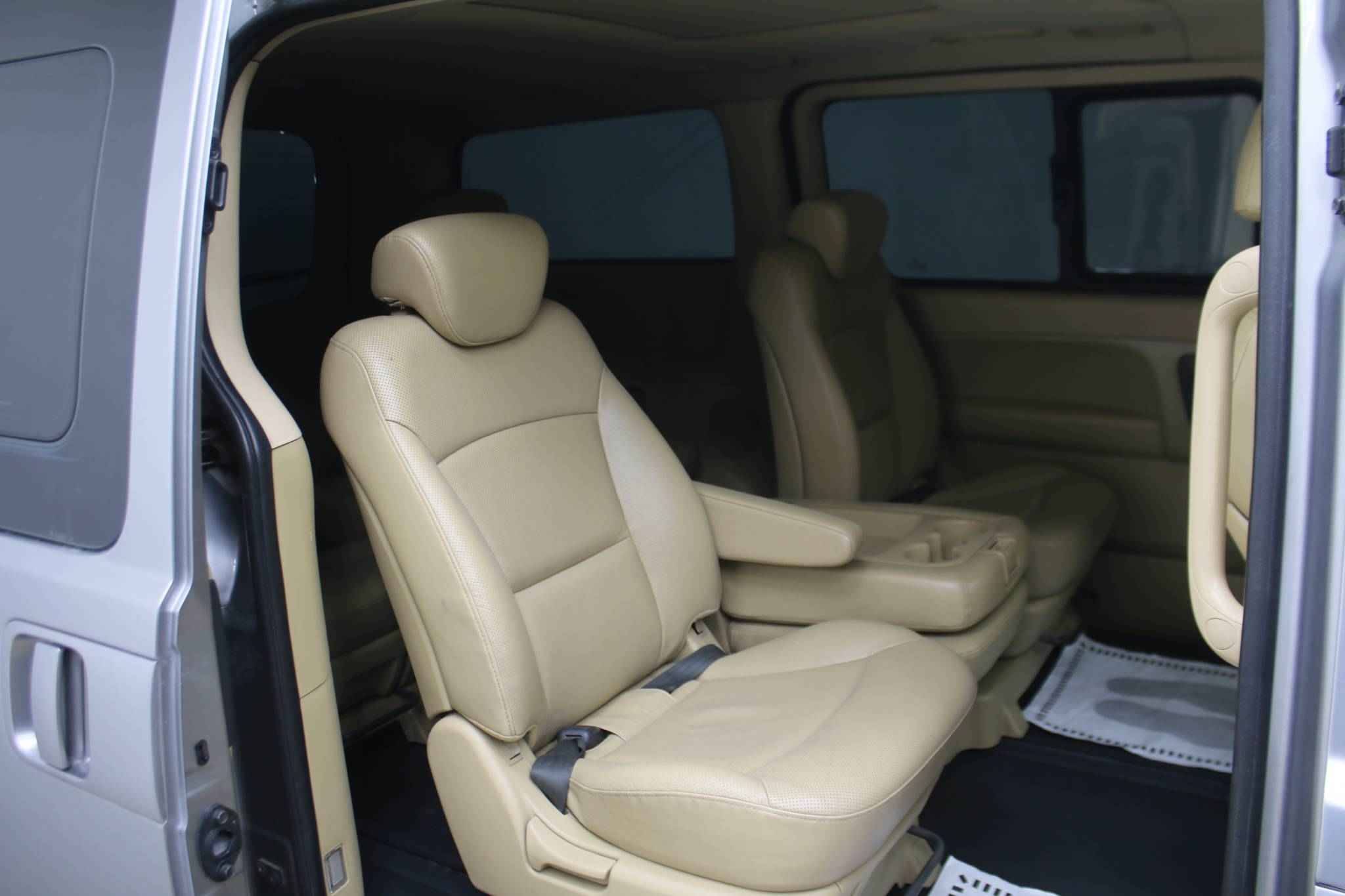 Hyundai Grand Starex, I