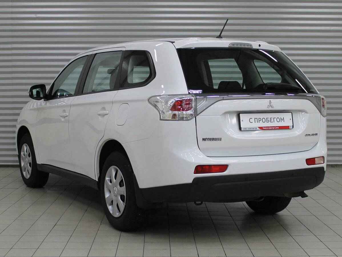 Mitsubishi Outlander, III