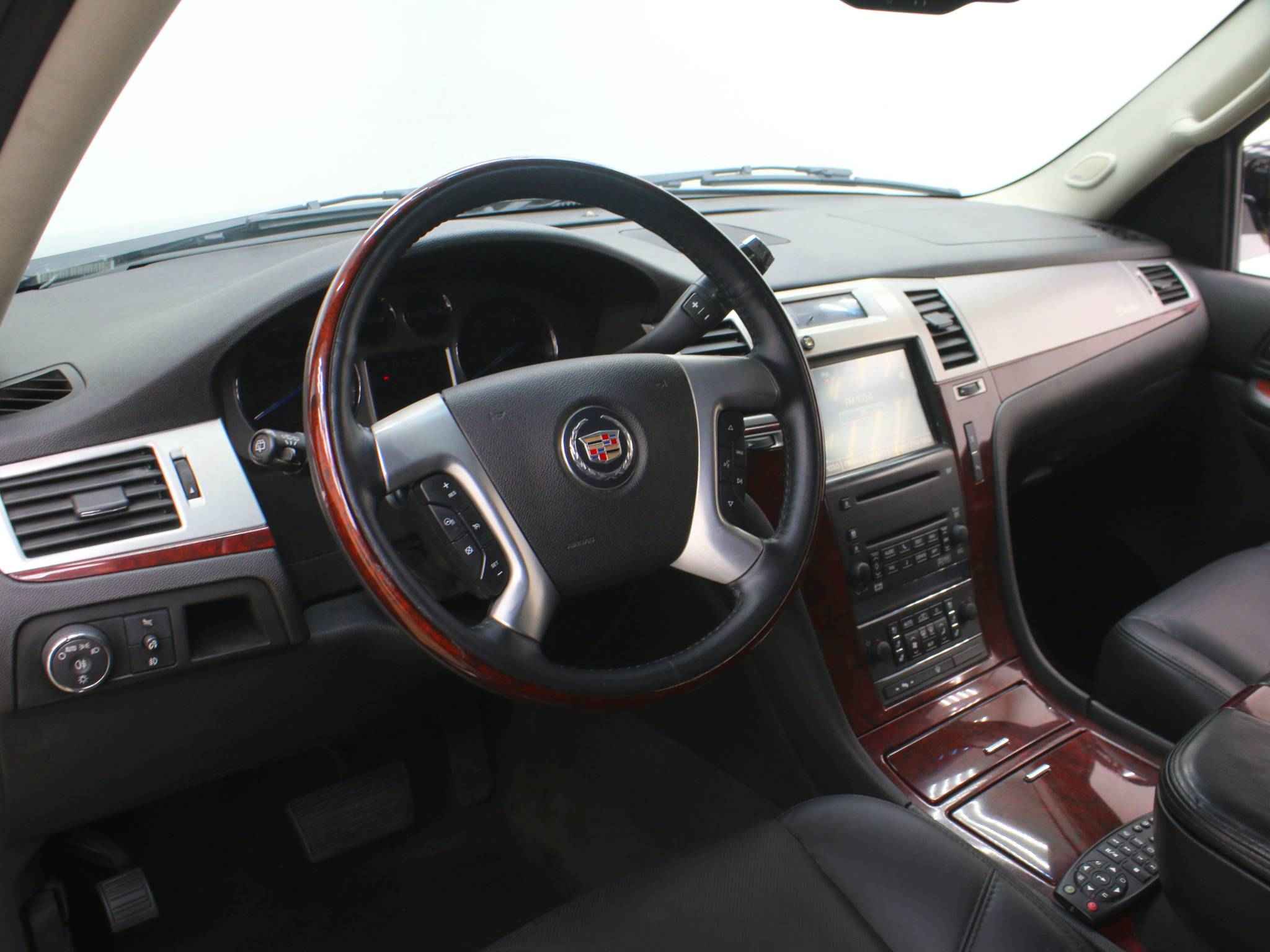 Cadillac Escalade, III