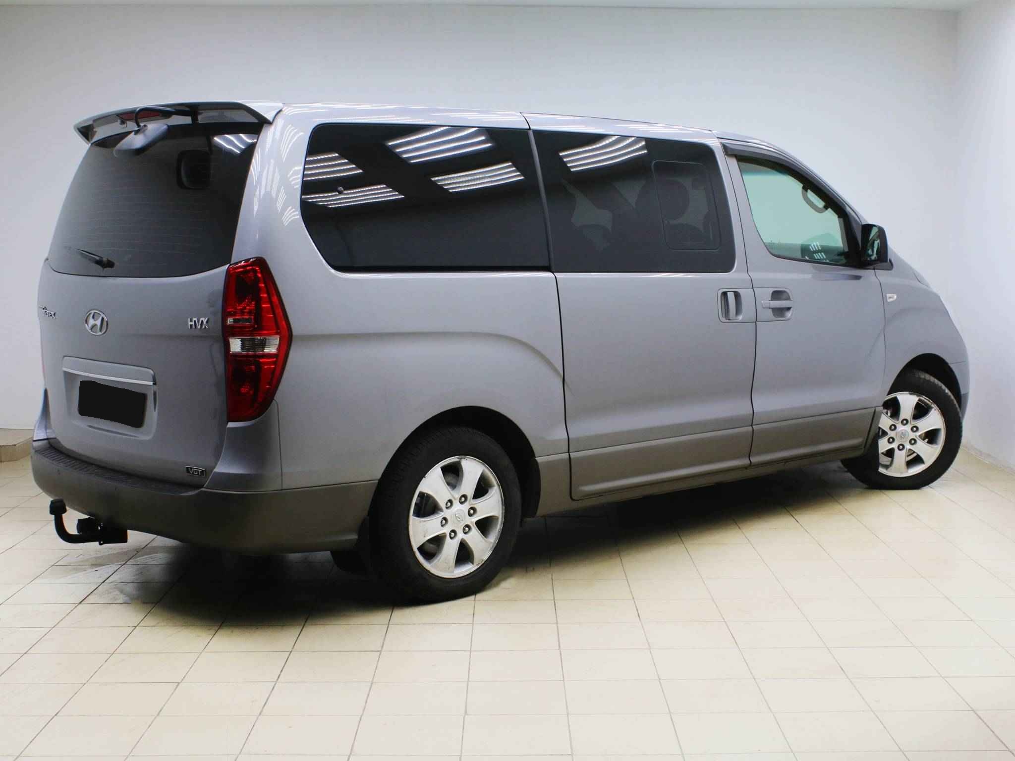 Hyundai Grand Starex, I