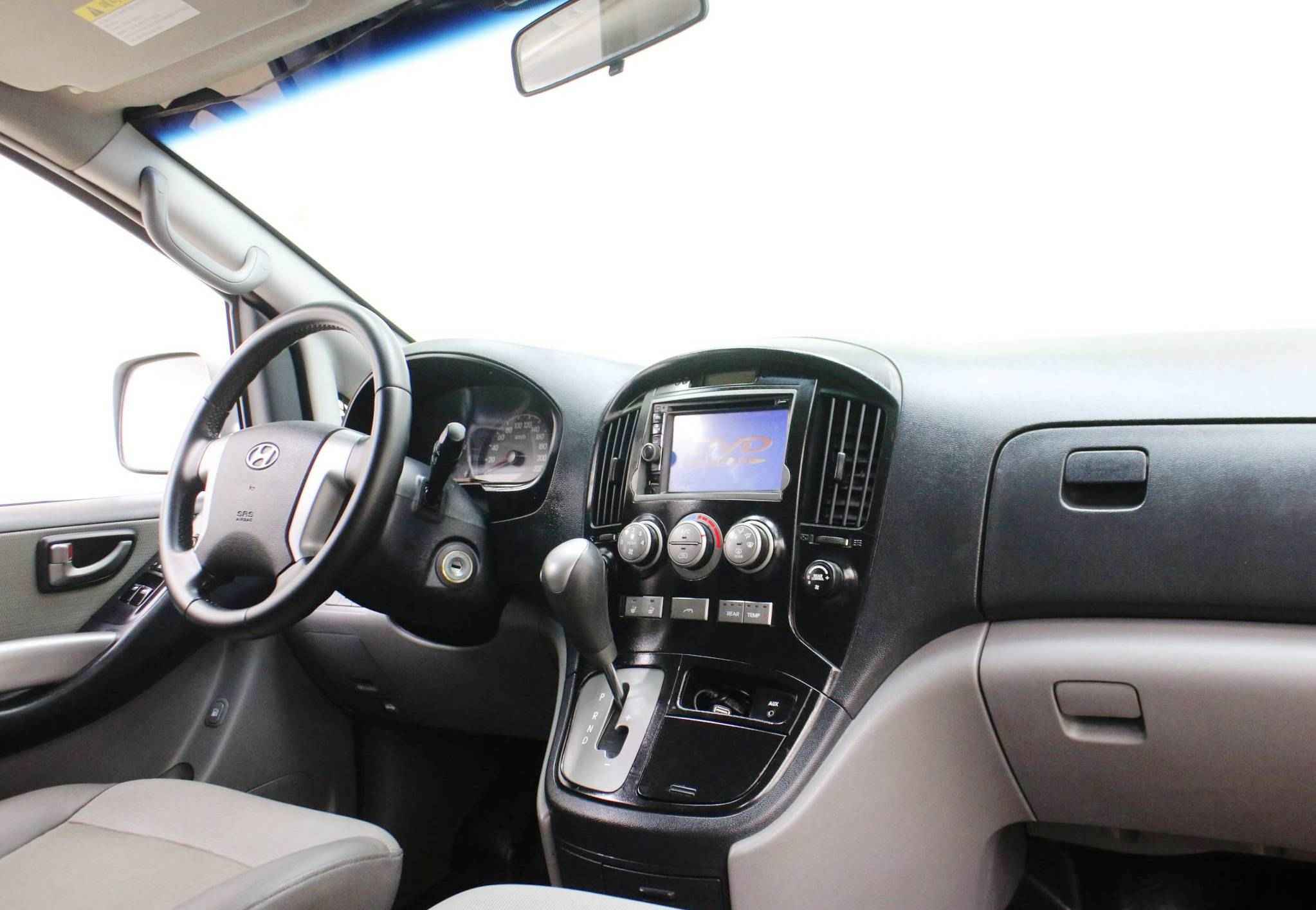 Hyundai Grand Starex, I