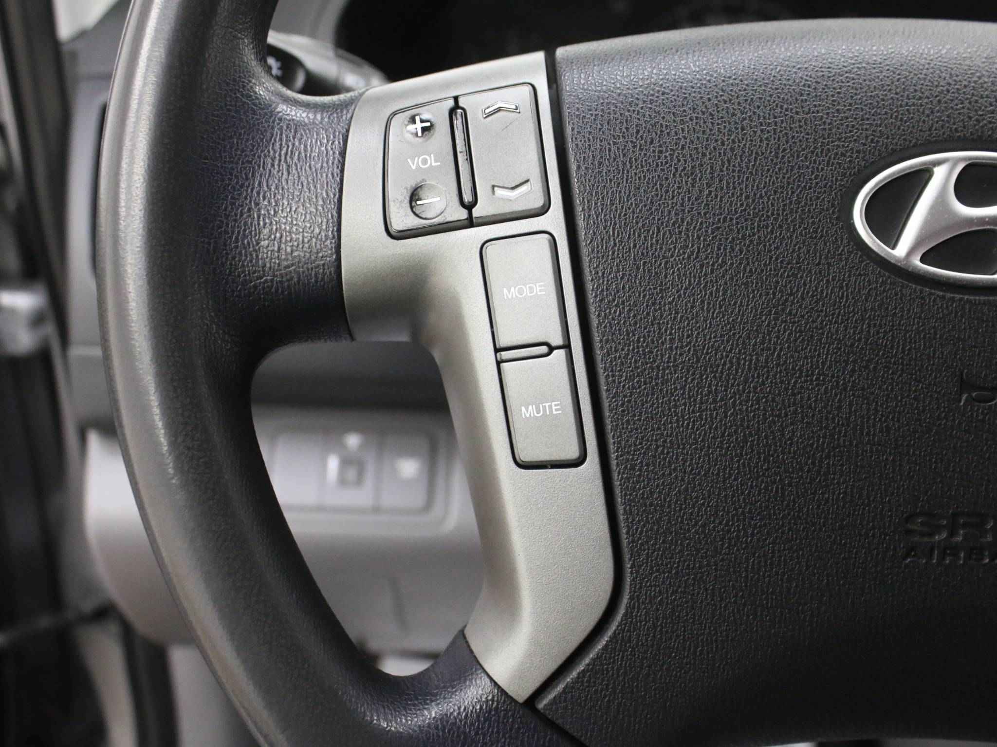 Hyundai Grand Starex, I