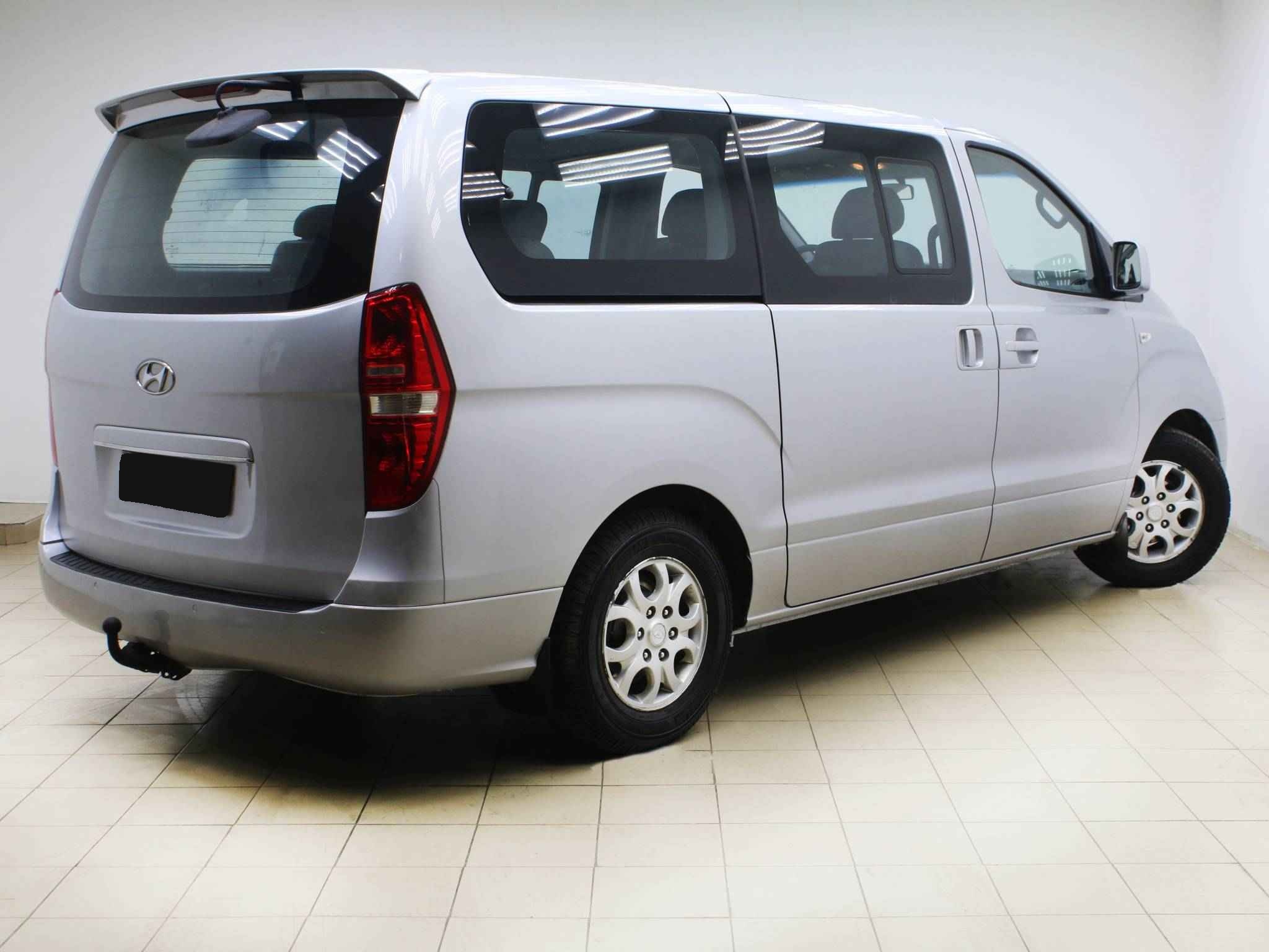 Hyundai Grand Starex, I