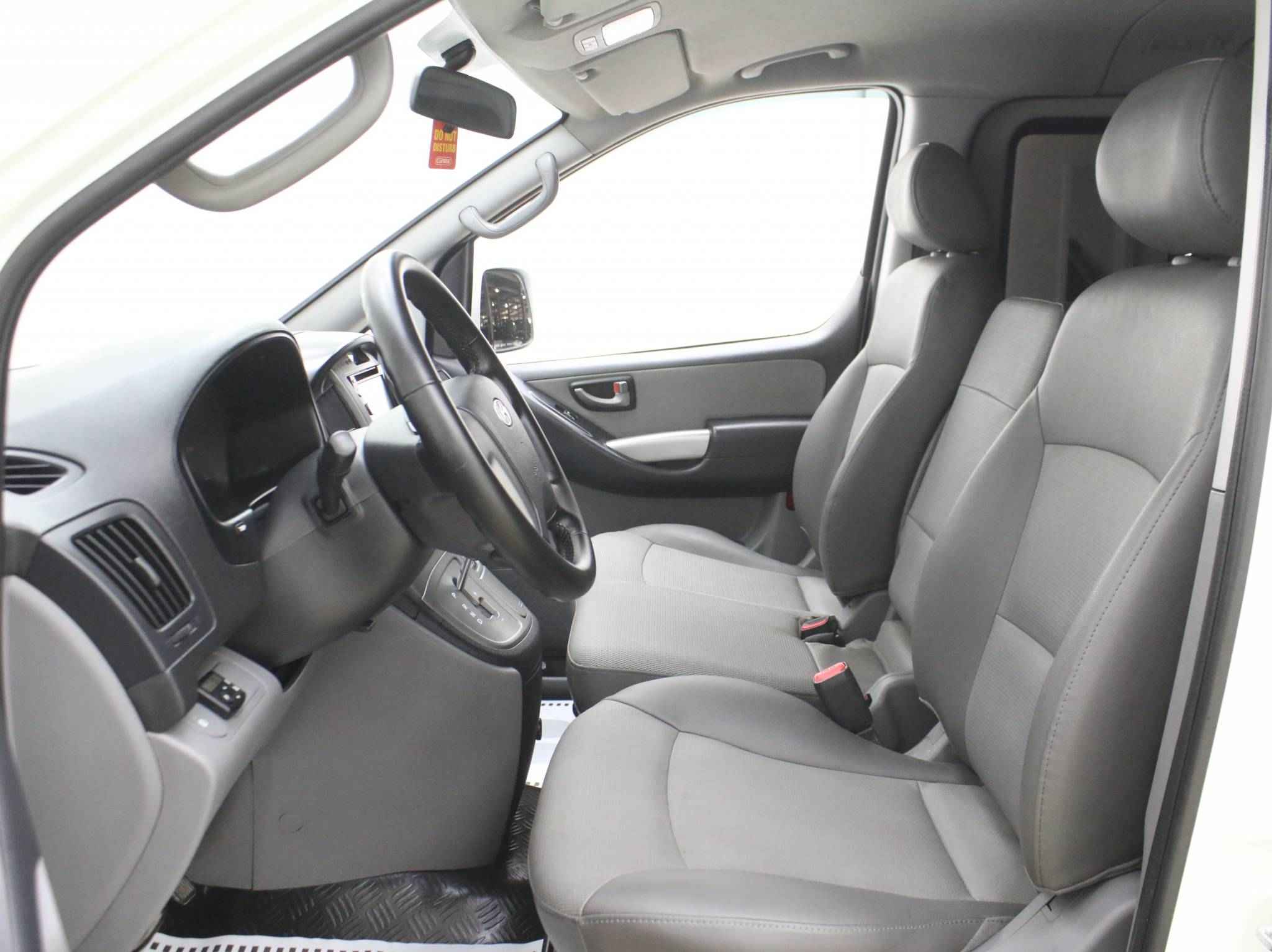 Hyundai Grand Starex, I