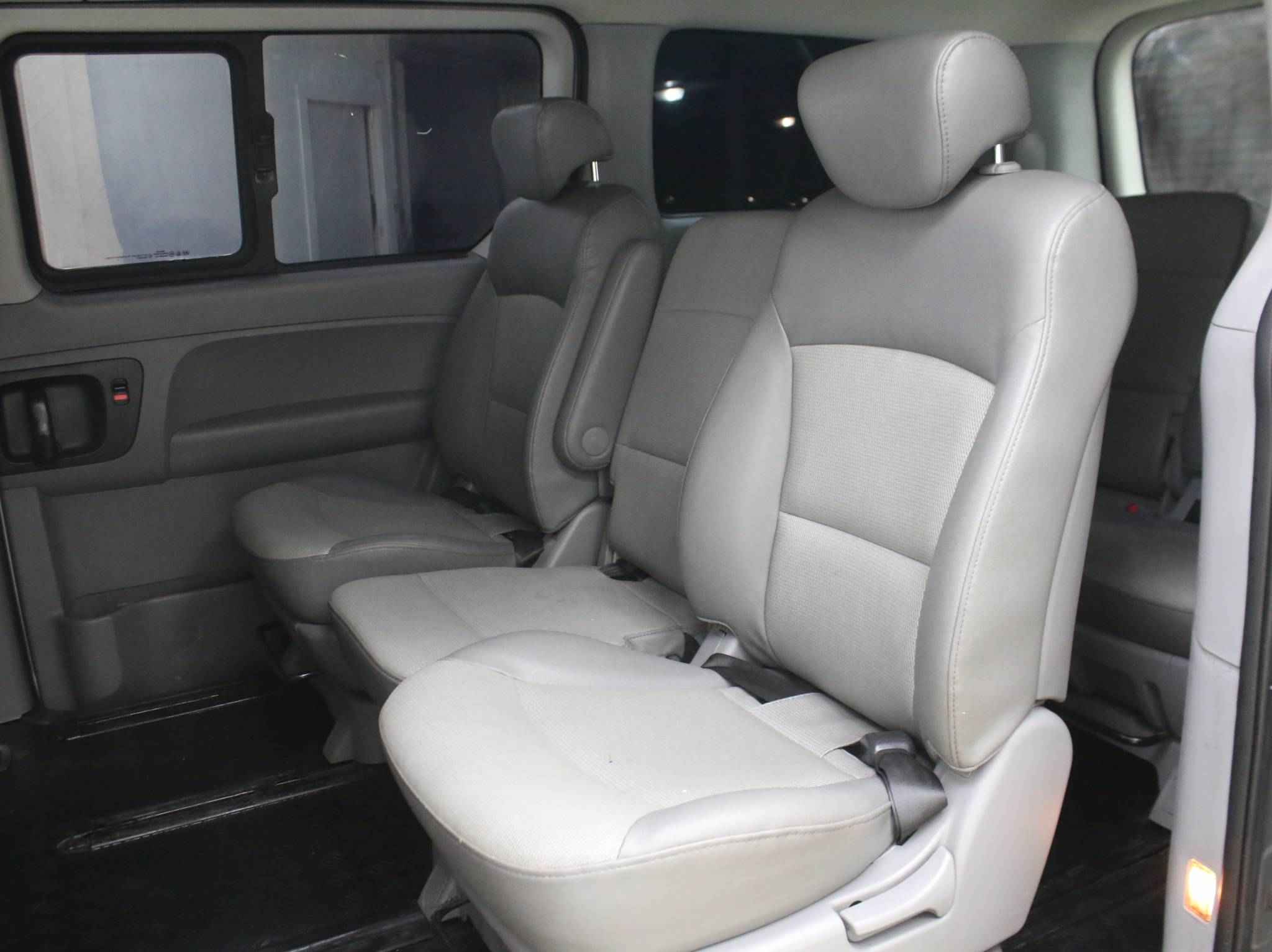 Hyundai Grand Starex, I