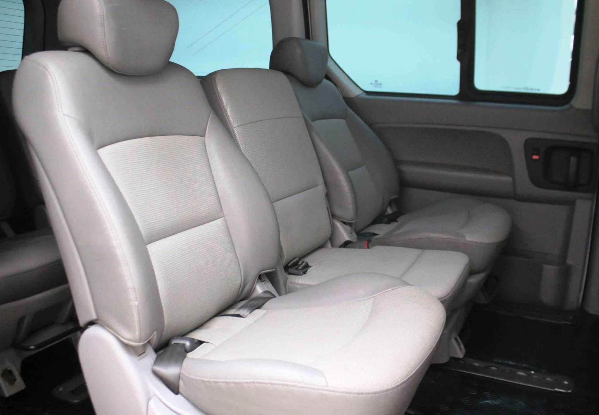 Hyundai Grand Starex, I