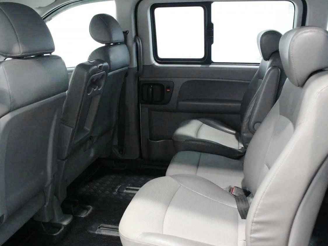 Hyundai Grand Starex, I