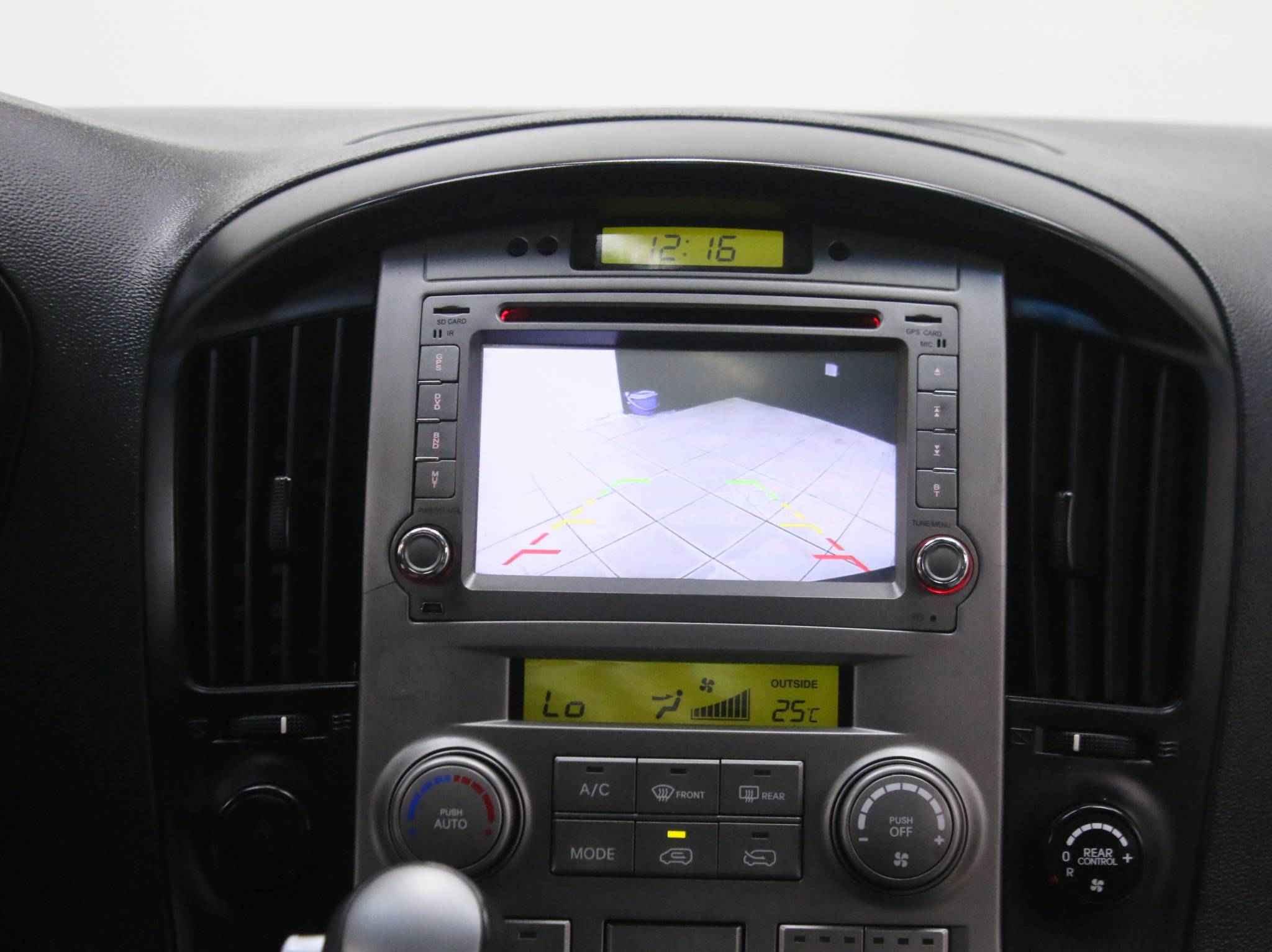 Hyundai Grand Starex, I