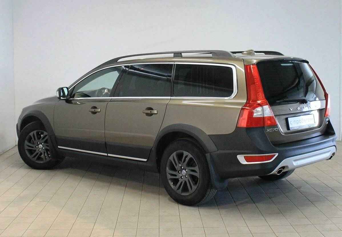 Volvo XC70, II