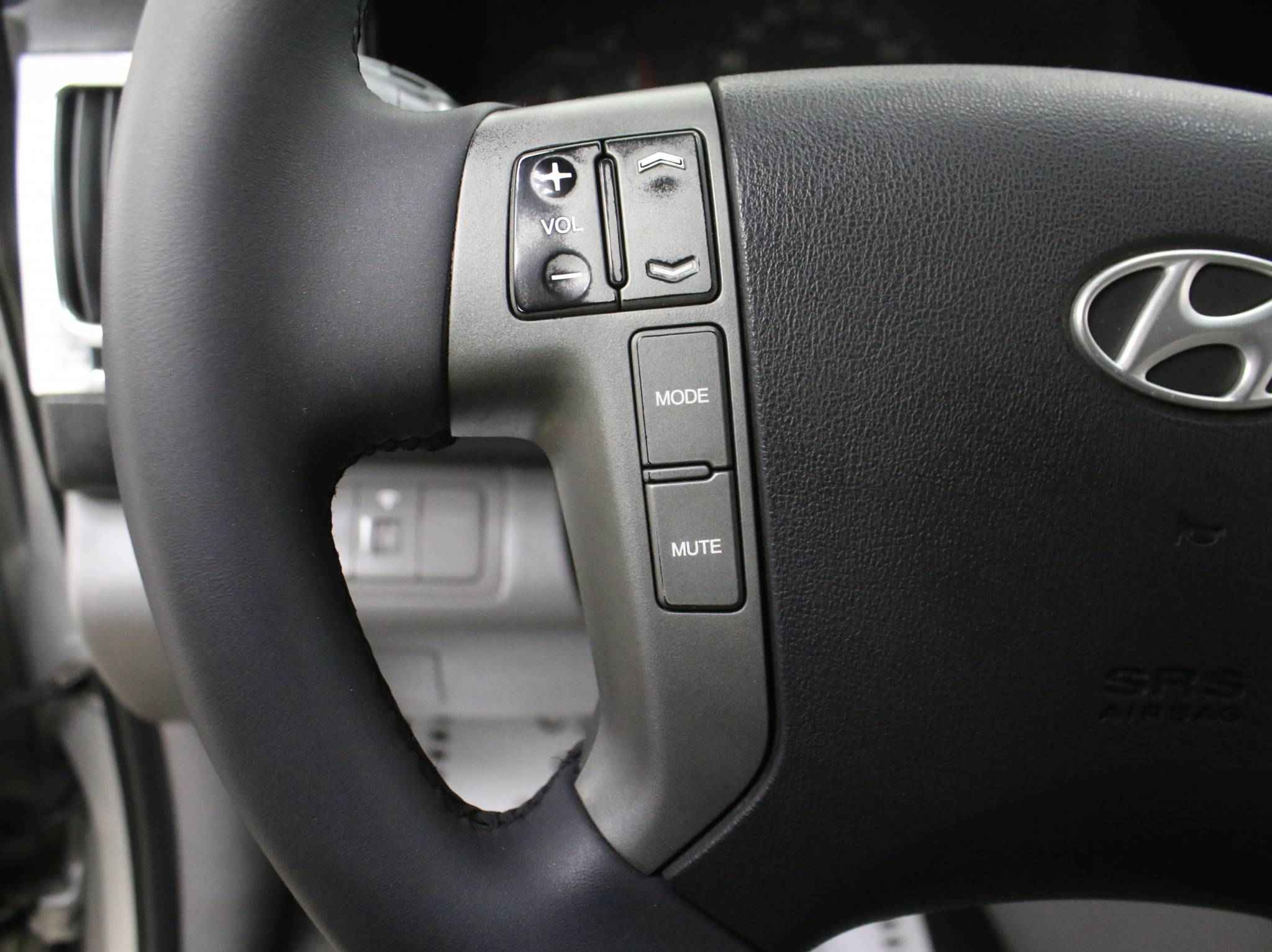 Hyundai Grand Starex, I