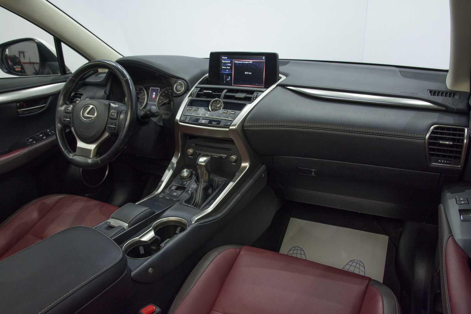Lexus NX 300
